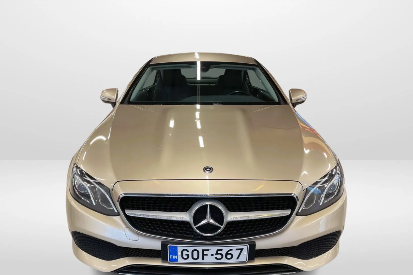 Mercedes-Benz E GOF-567 carousel image