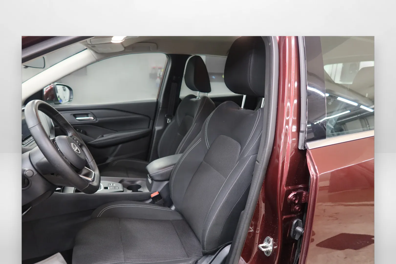 Nissan Qashqai NNR-180 carousel image