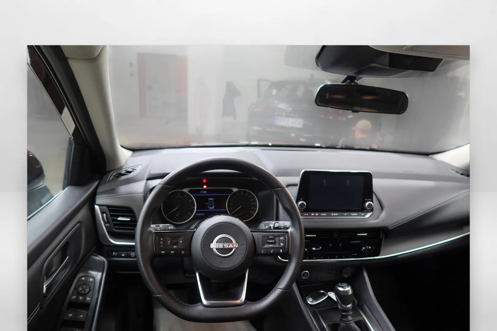 Nissan Qashqai NNR-180 carousel image