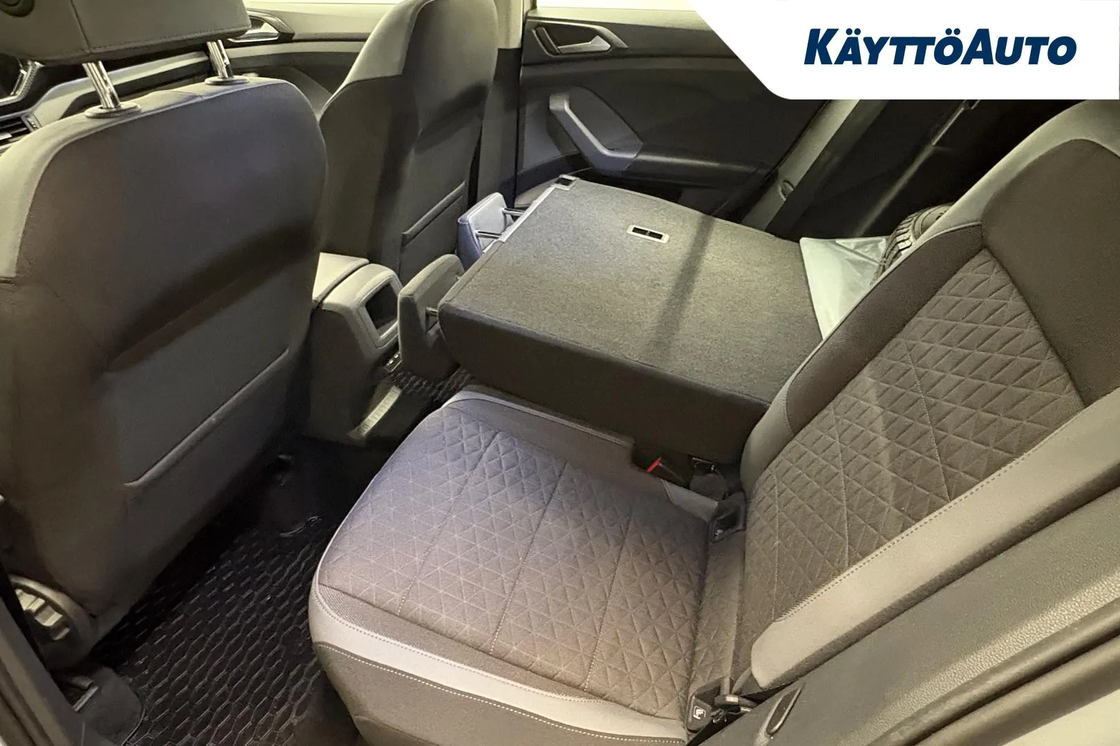 VOLKSWAGEN T-Cross YXP-306 carousel image