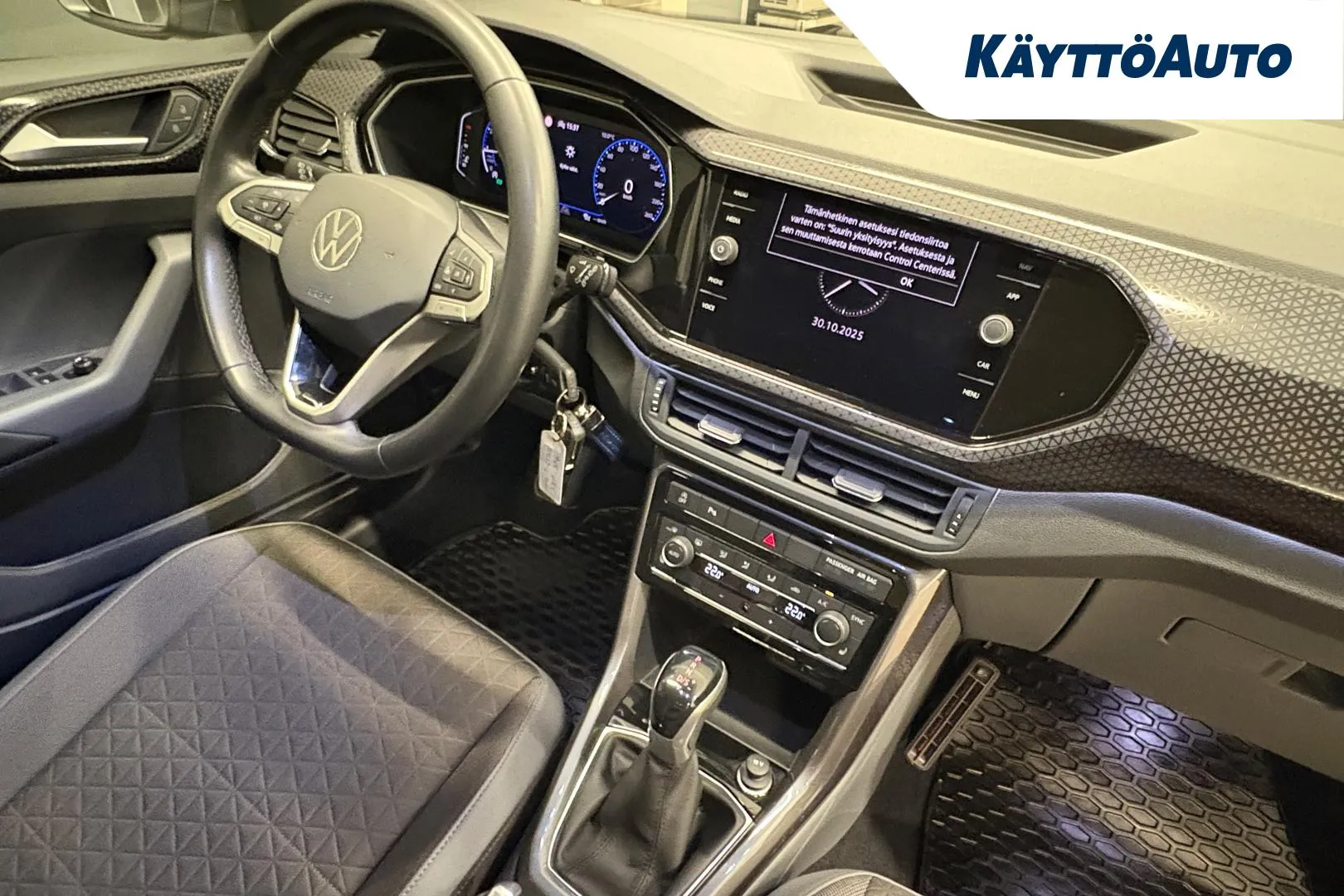 VOLKSWAGEN T-Cross YXP-306 carousel image