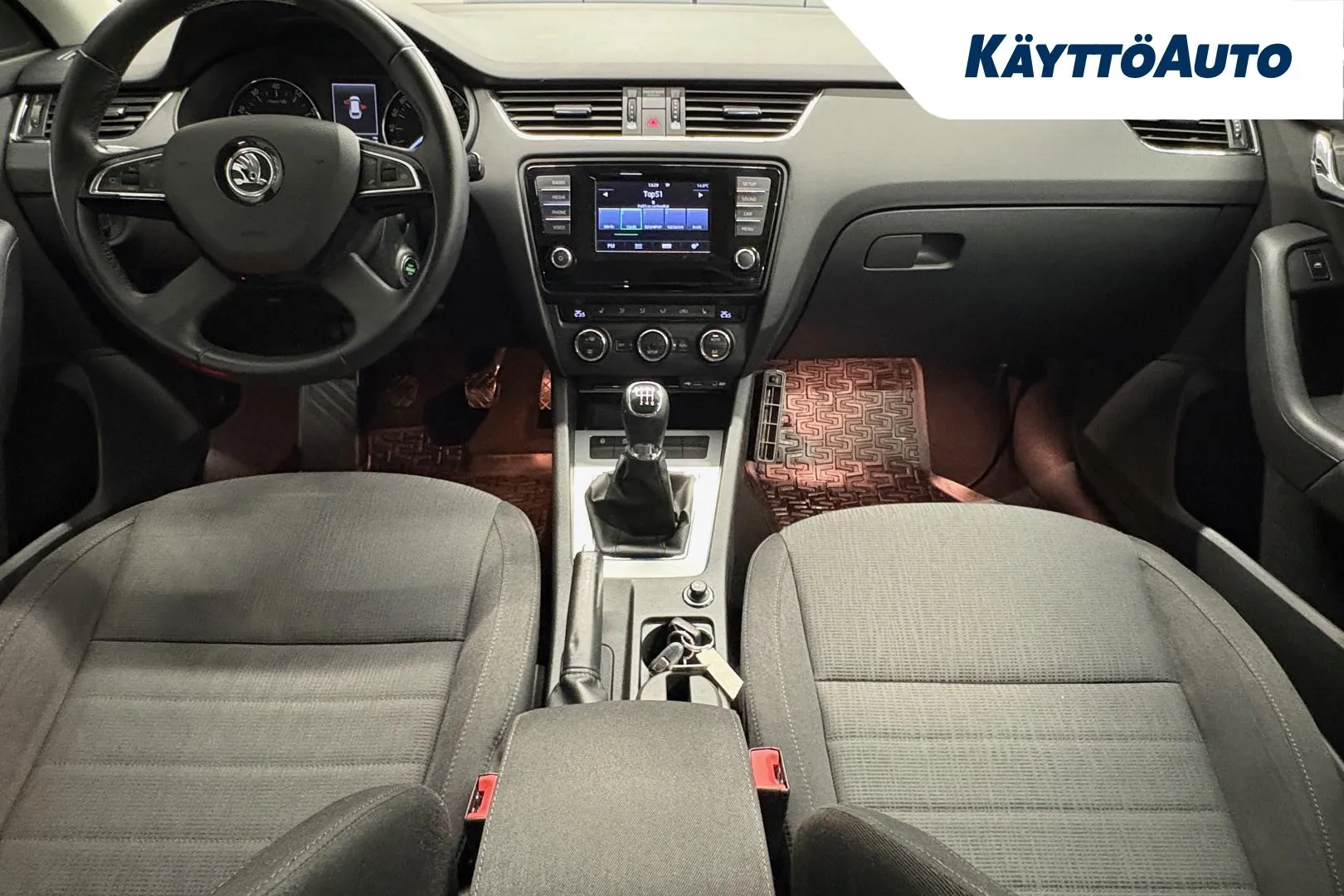 SKODA Octavia NJK-848 carousel image