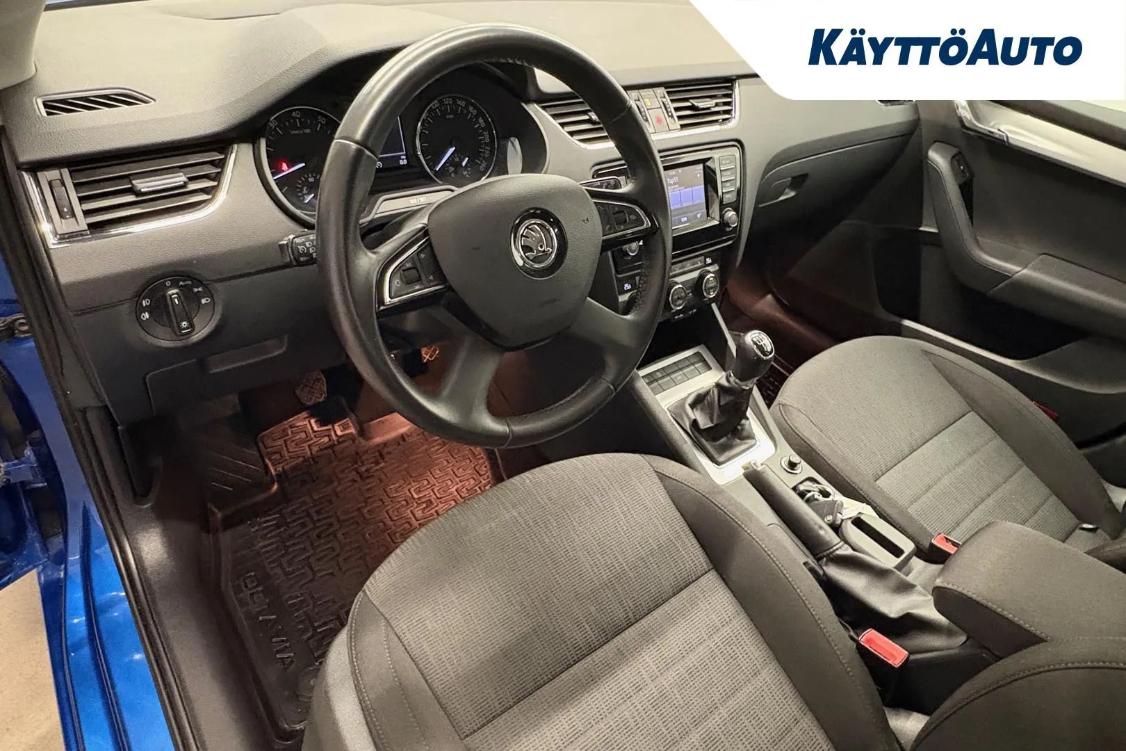 SKODA Octavia NJK-848 carousel image