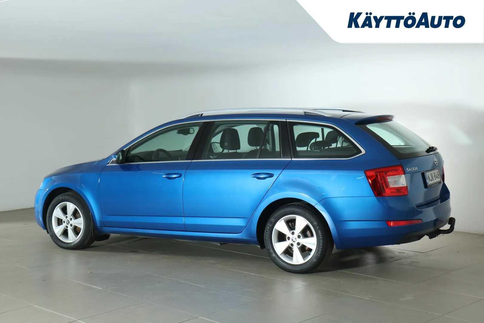 SKODA Octavia NJK-848 carousel image