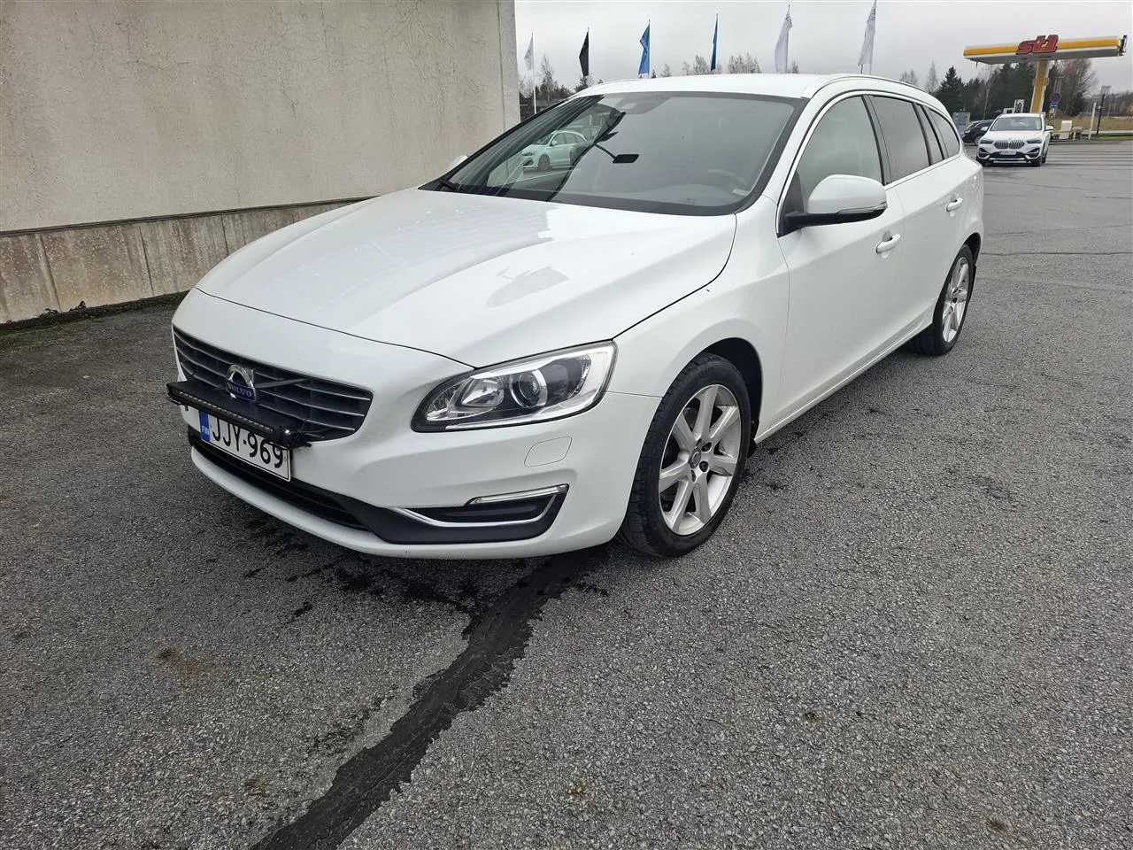 VOLVO V60 JJY-969 carousel image