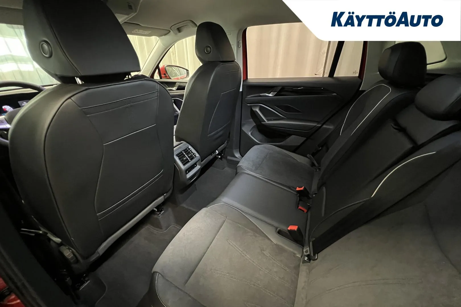 Volkswagen Tiguan ISR-462 carousel image