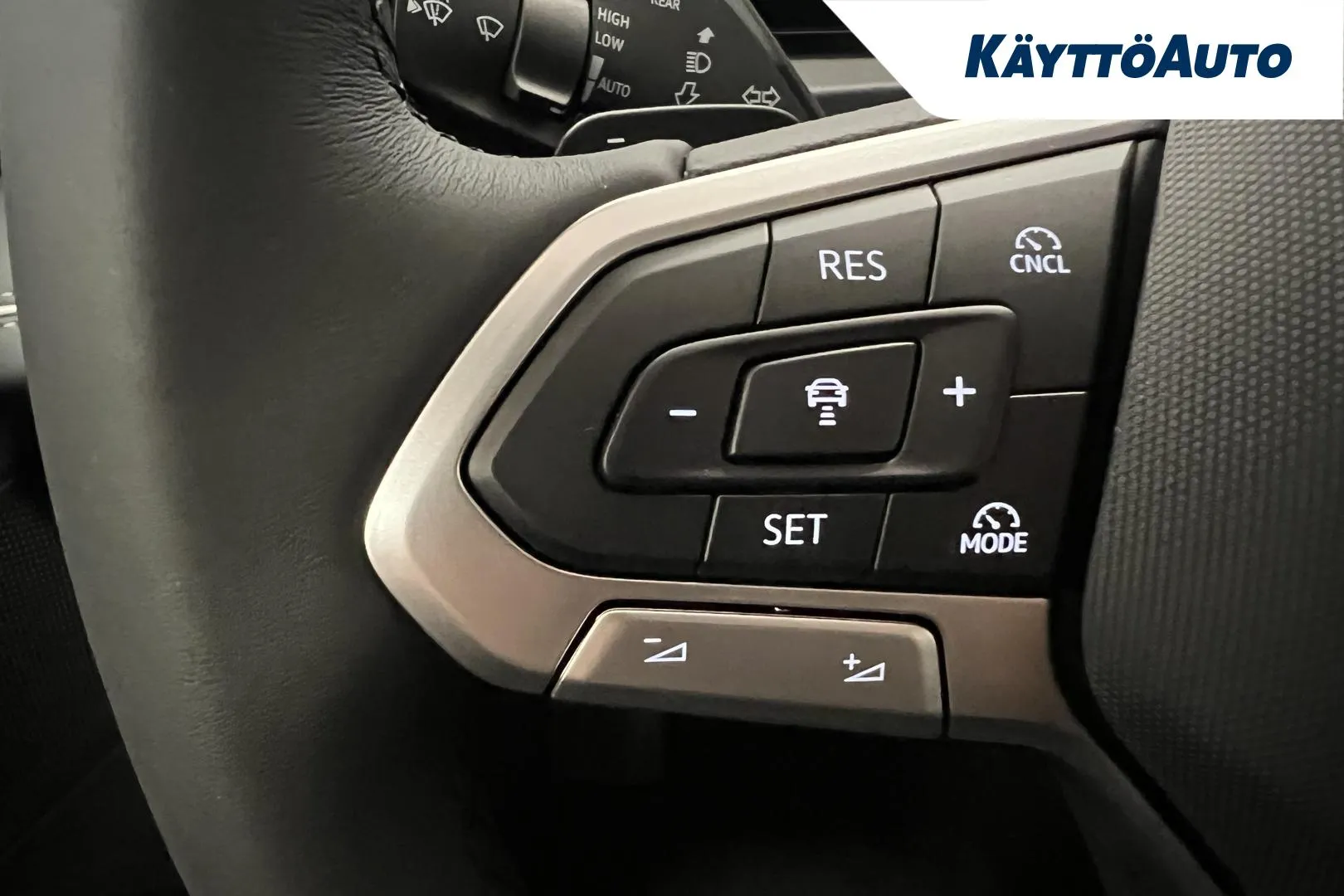 Volkswagen Tiguan ISR-462 carousel image