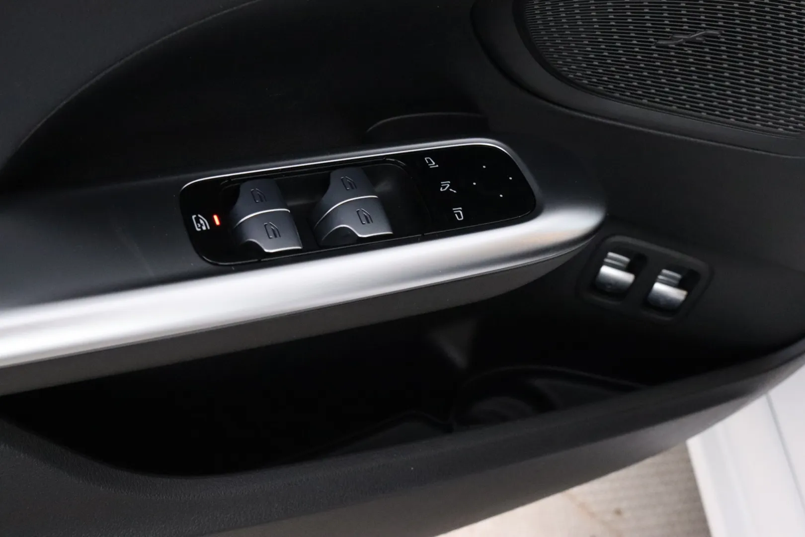 MERCEDES-BENZ C CRB-231 carousel image