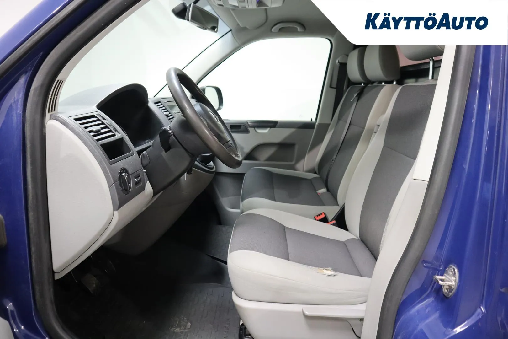 VOLKSWAGEN Transporter SLR-862 carousel image