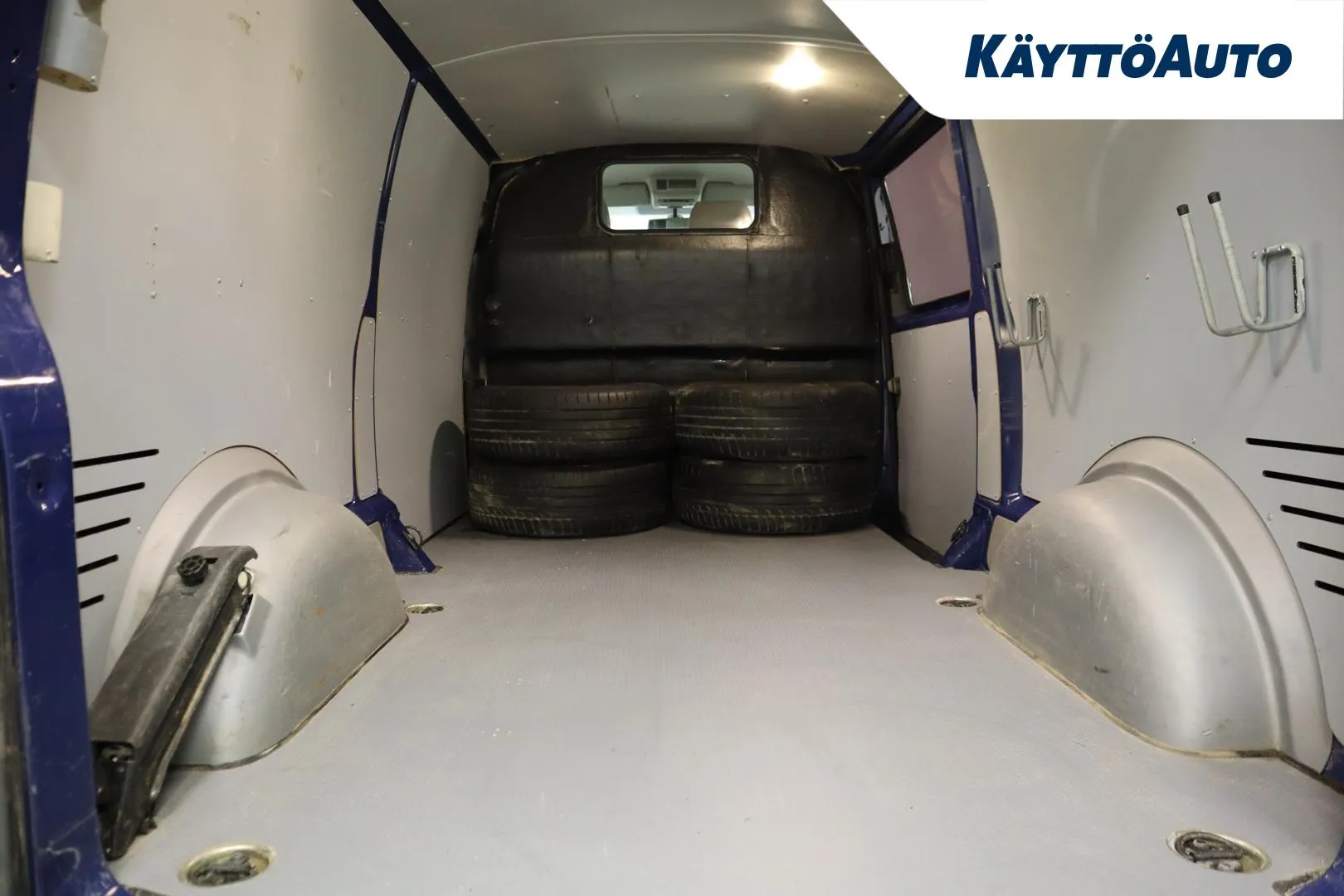 VOLKSWAGEN Transporter SLR-862 carousel image