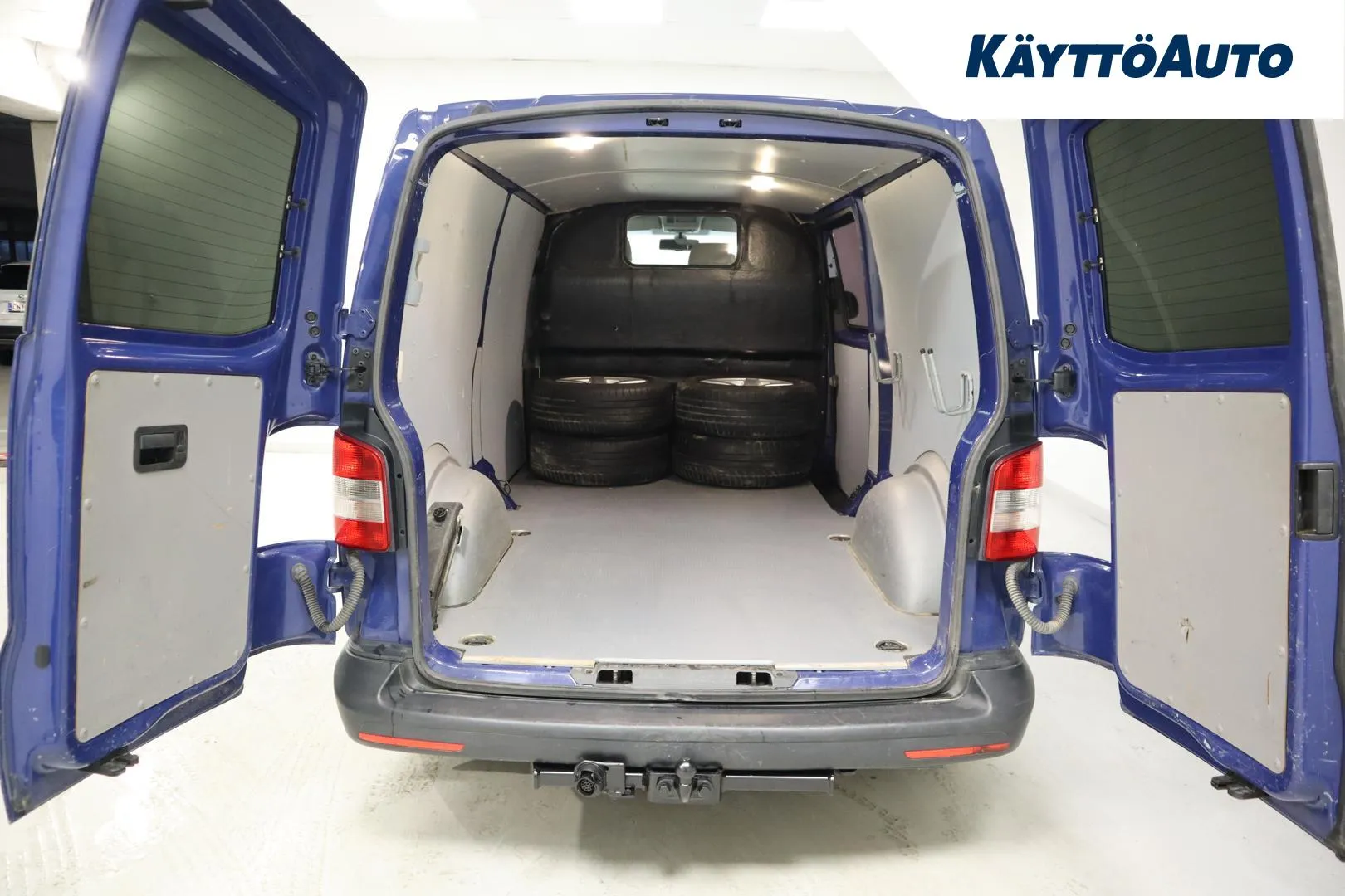 VOLKSWAGEN Transporter SLR-862 carousel image