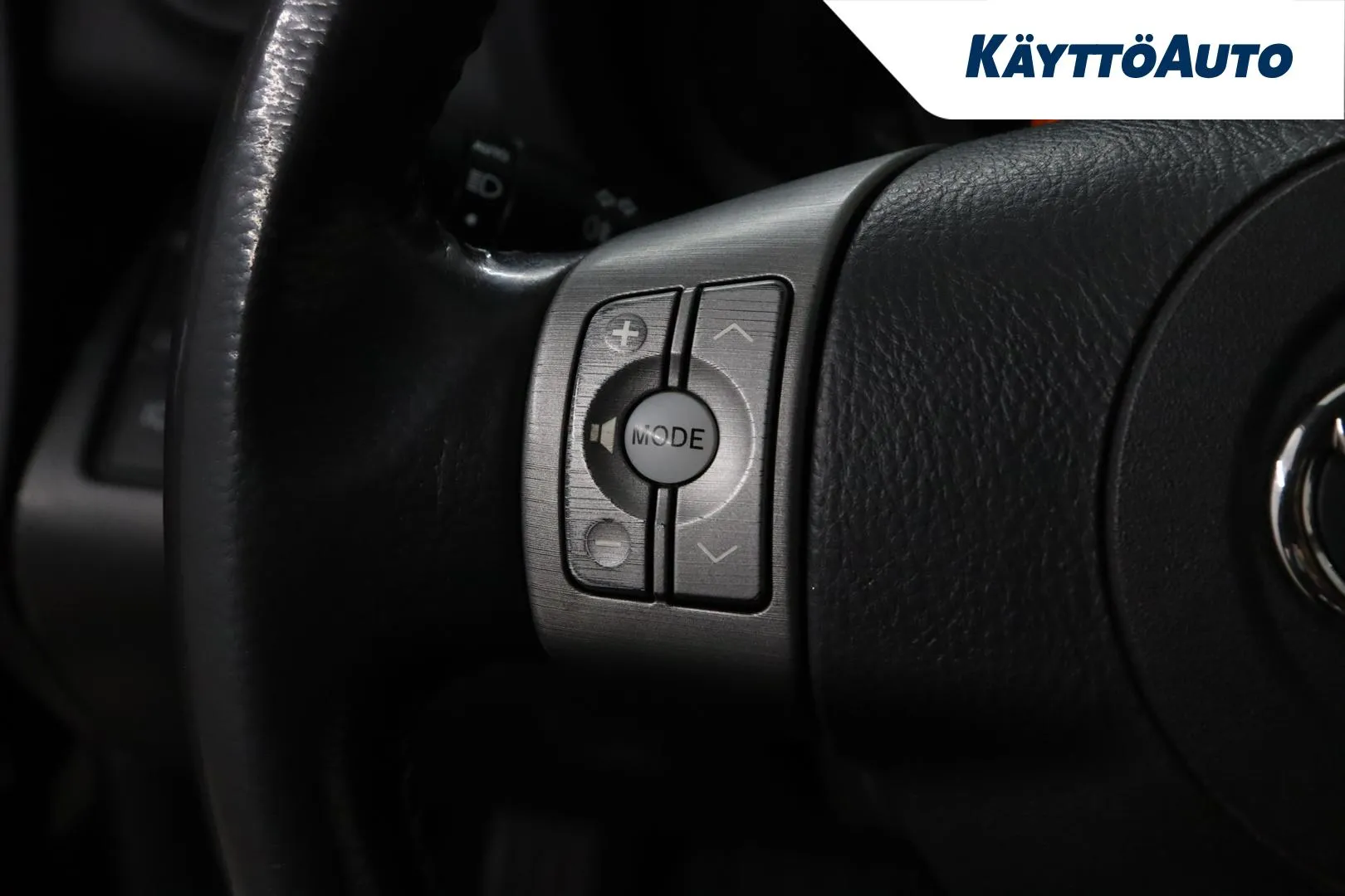 Toyota RAV4 YGI-214 carousel image