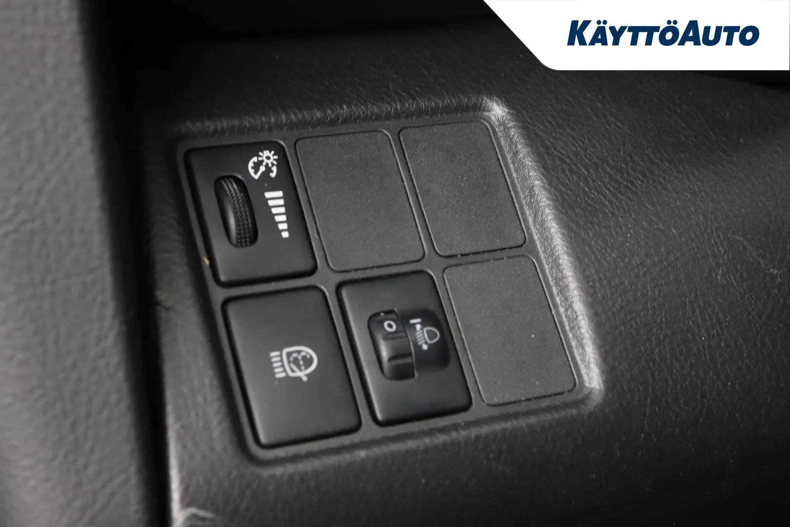 Toyota RAV4 YGI-214 carousel image