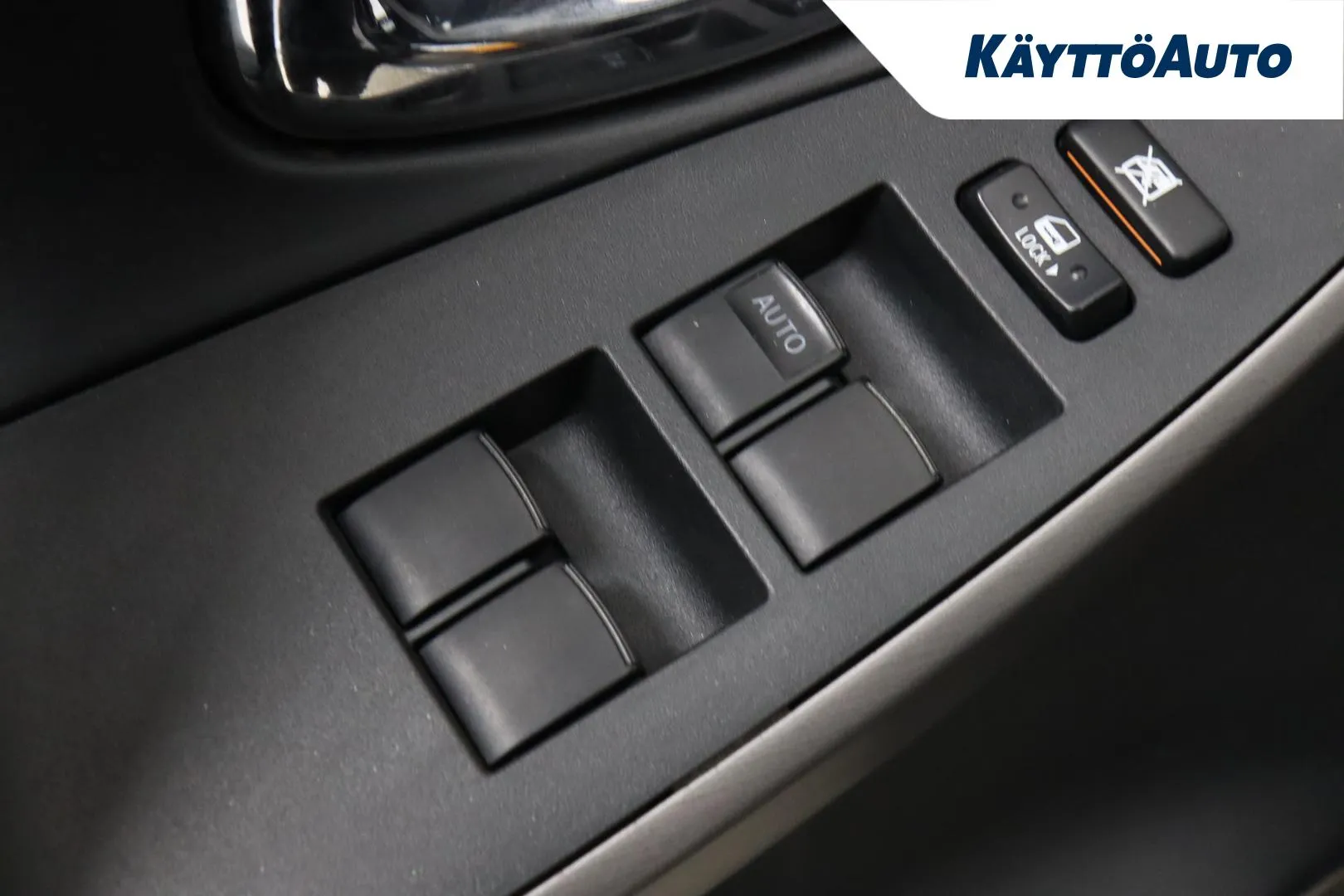 Toyota RAV4 YGI-214 carousel image