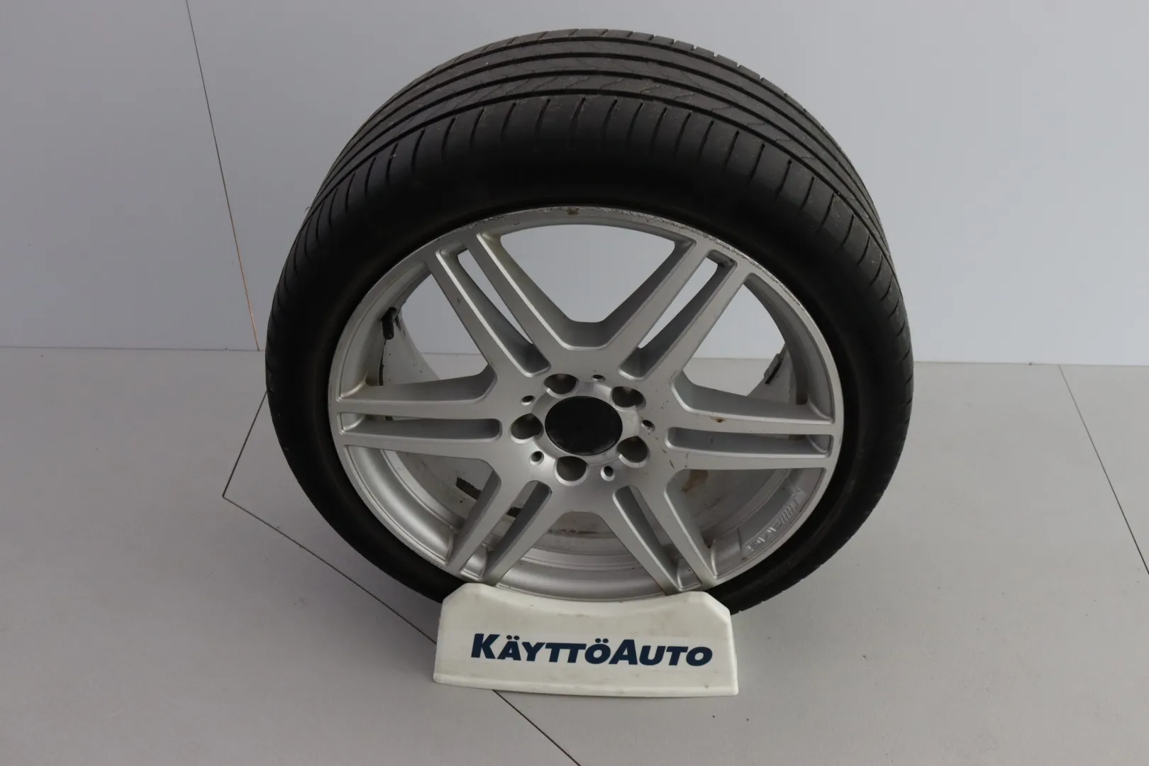 MERCEDES-BENZ E BVL-517 carousel image