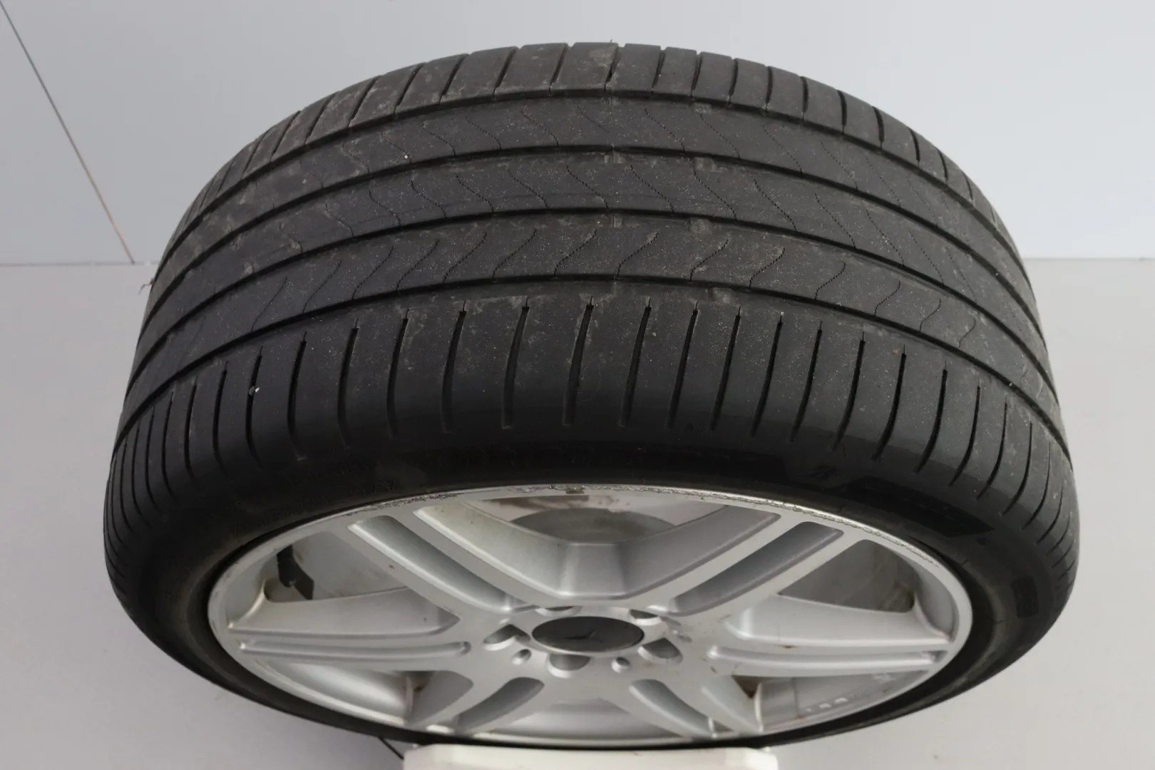 MERCEDES-BENZ E BVL-517 carousel image