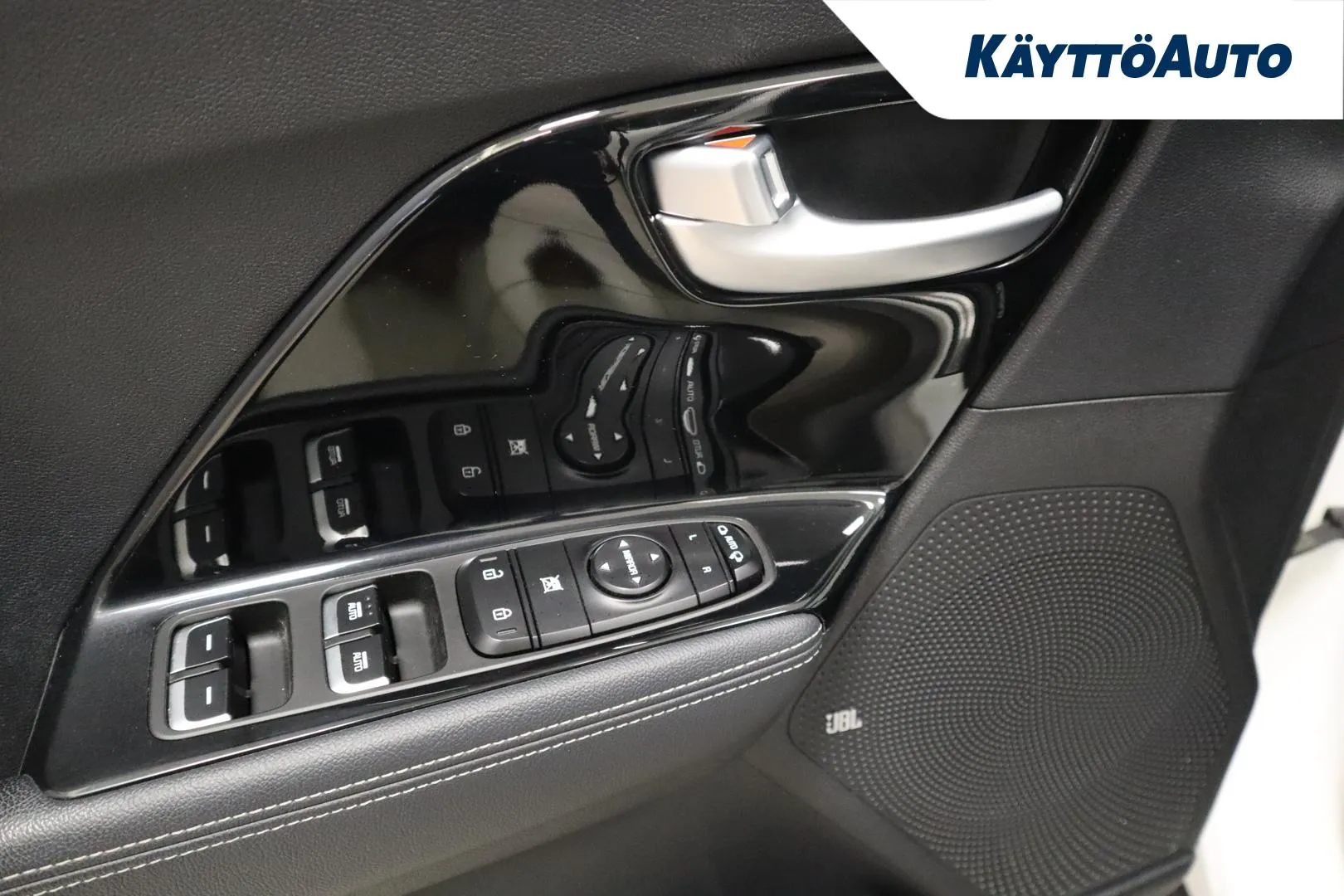 KIA Niro YJI-482 carousel image