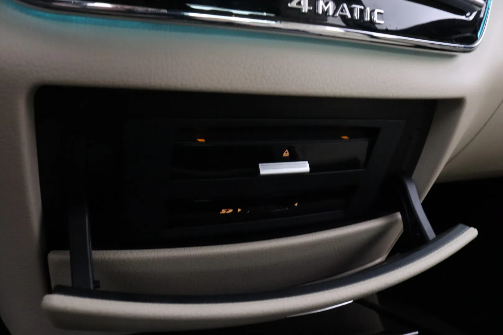 MERCEDES-BENZ S KRT-824 carousel image