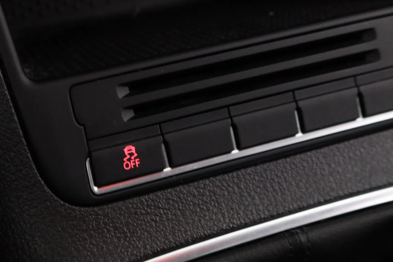 Volkswagen Golf Plus VVR-700 carousel image