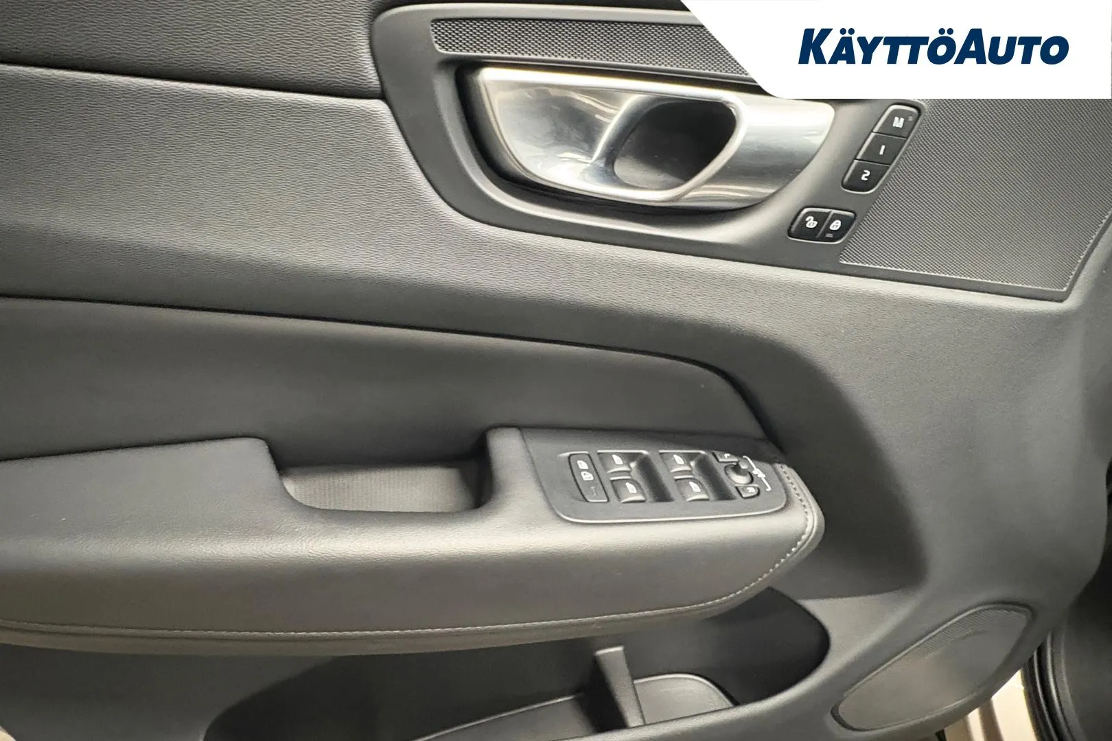 VOLVO XC60 IRH-883 carousel image