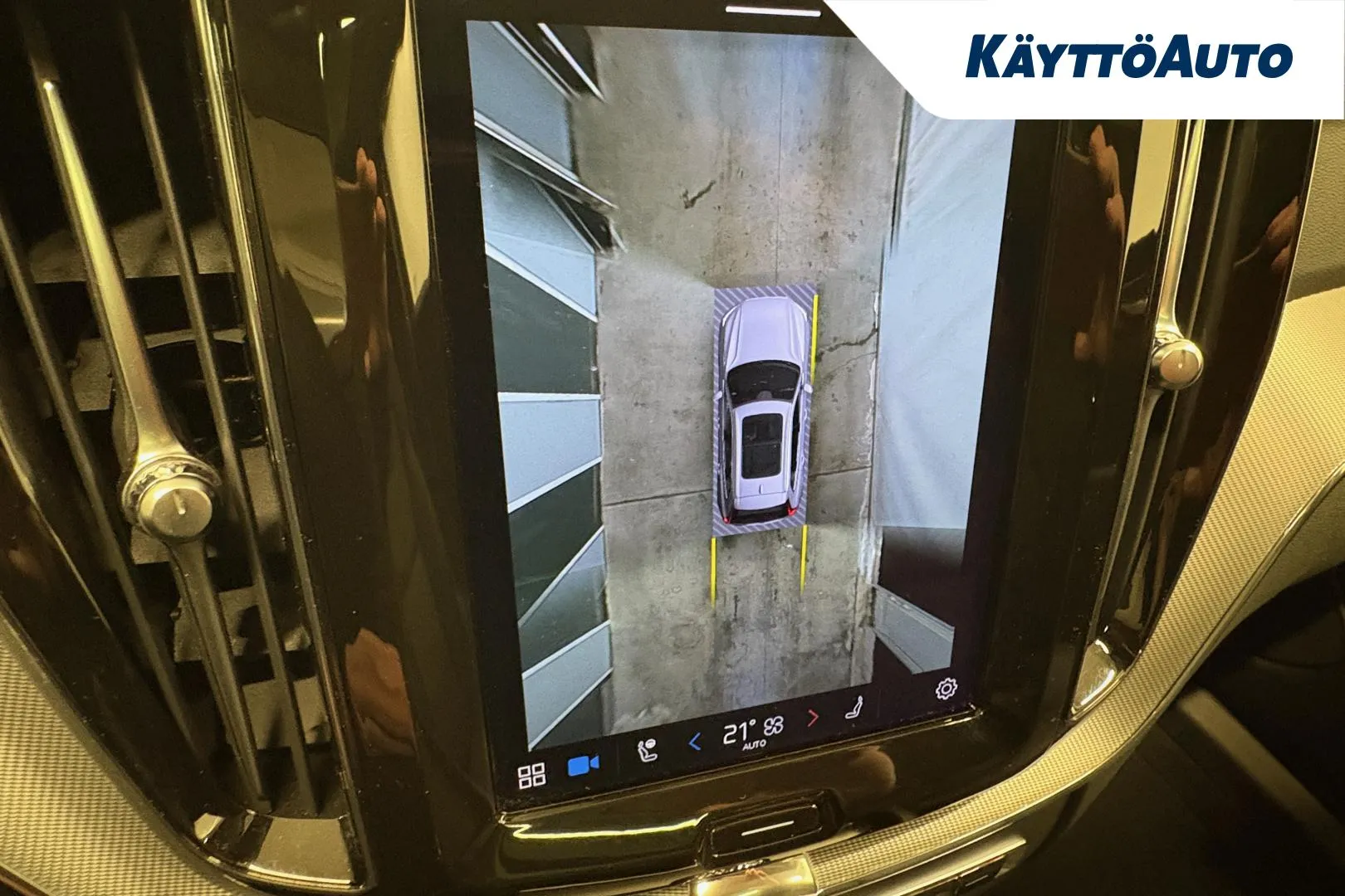 VOLVO XC60 IRH-883 carousel image