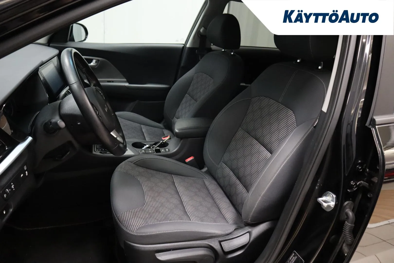 KIA Niro MOE-386 carousel image