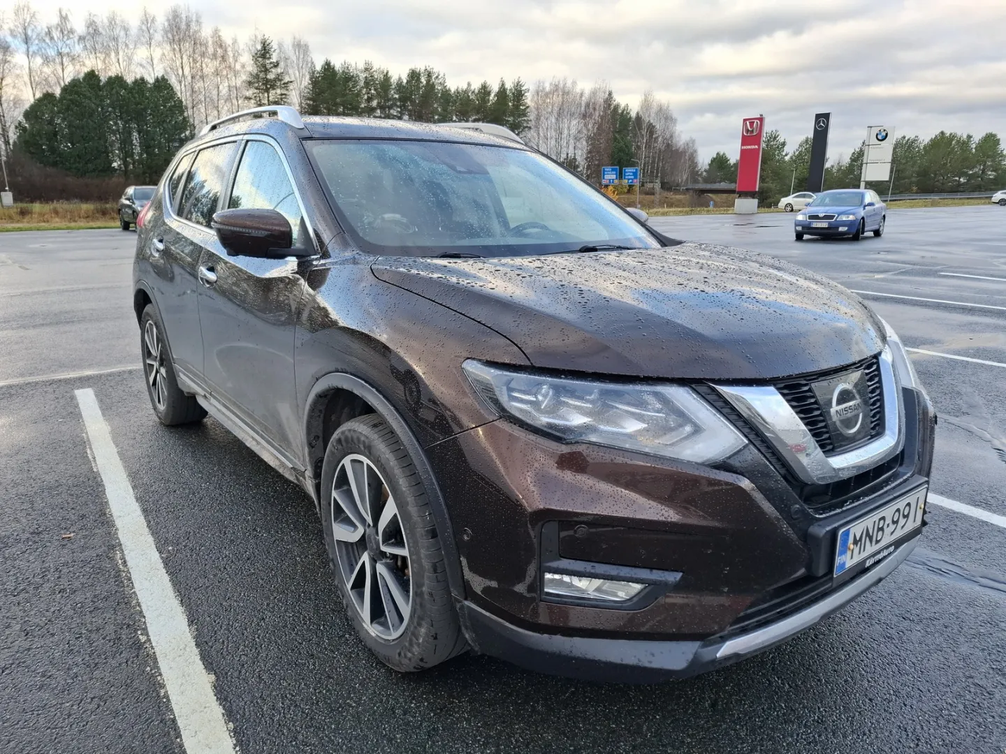NISSAN X-Trail MNB-991 carousel image