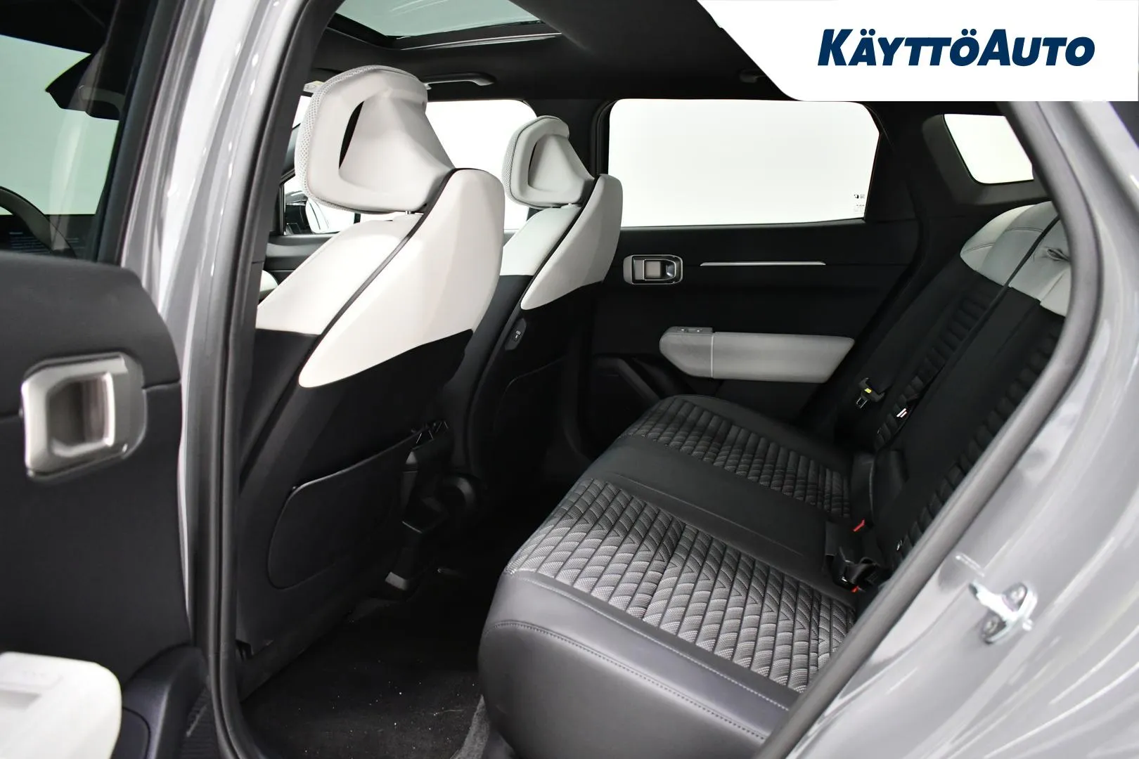 Kia EV4 JOI-963 carousel image