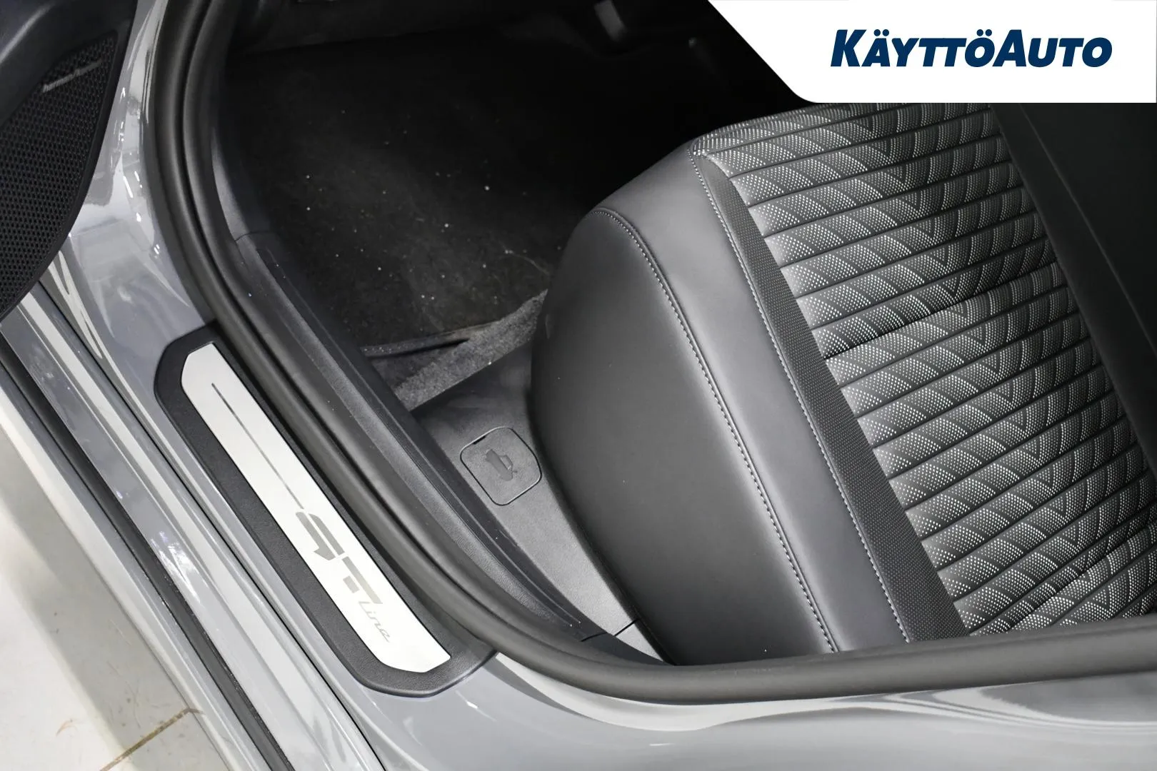 Kia EV4 JOI-963 carousel image