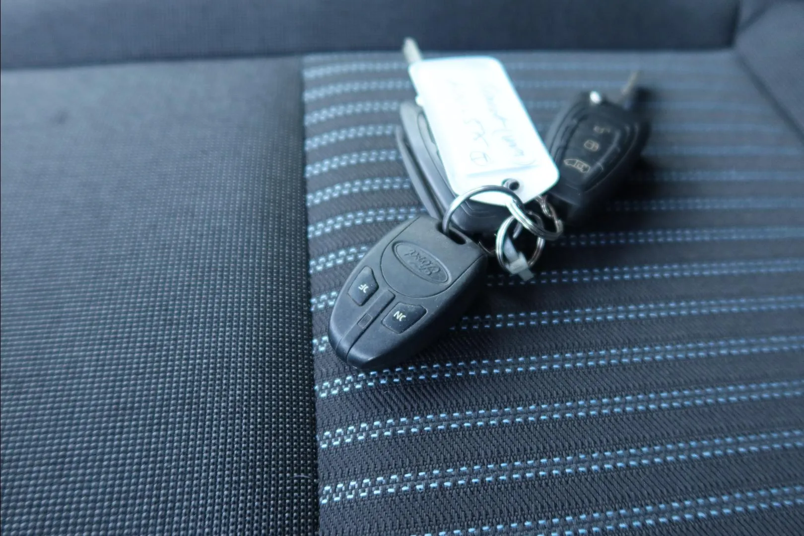 FORD Transit LOU-575 carousel image