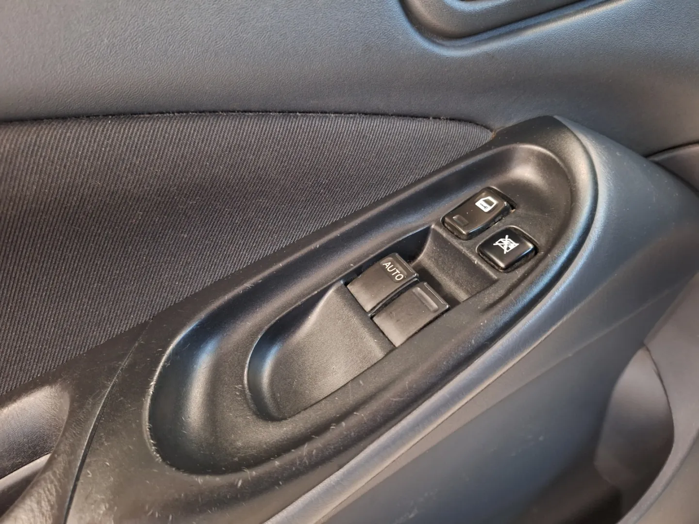 Nissan Almera AUF-642 carousel image