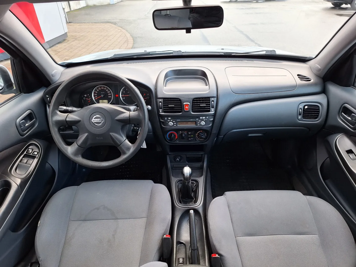 Nissan Almera AUF-642 carousel image