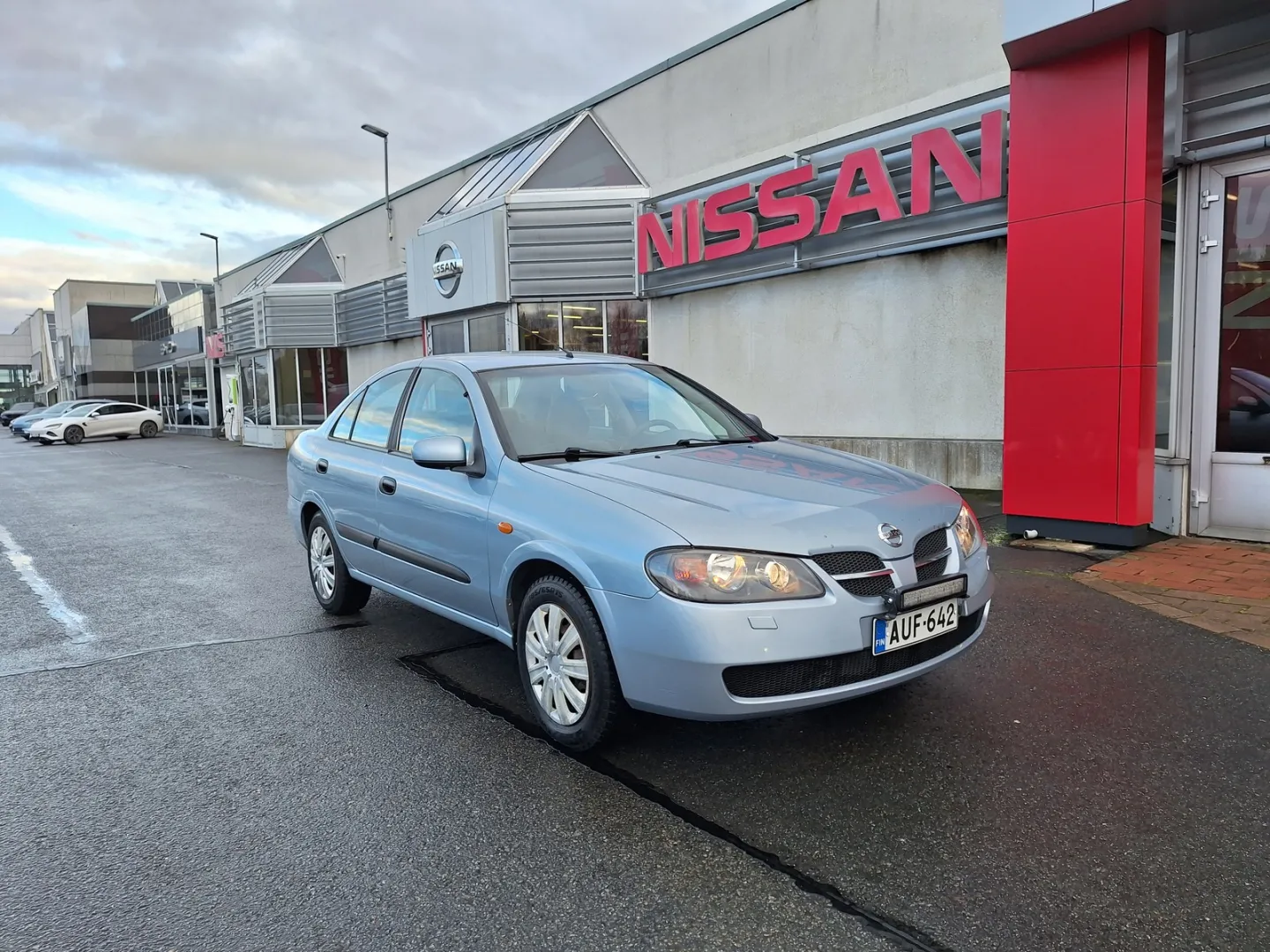 Nissan Almera AUF-642 carousel image