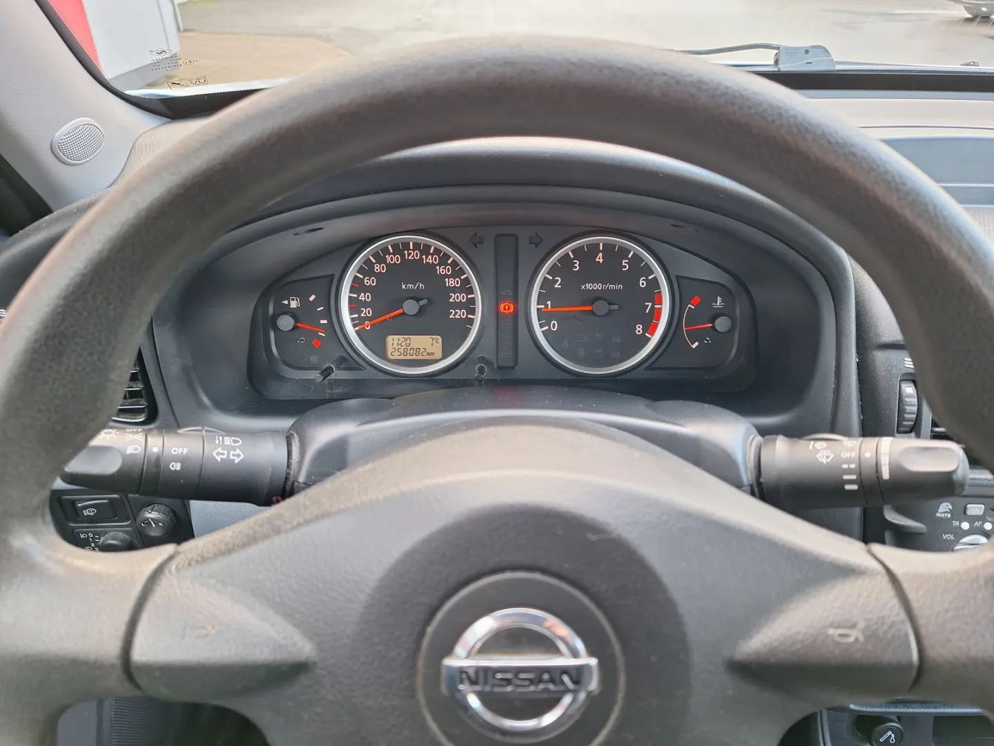 Nissan Almera AUF-642 carousel image