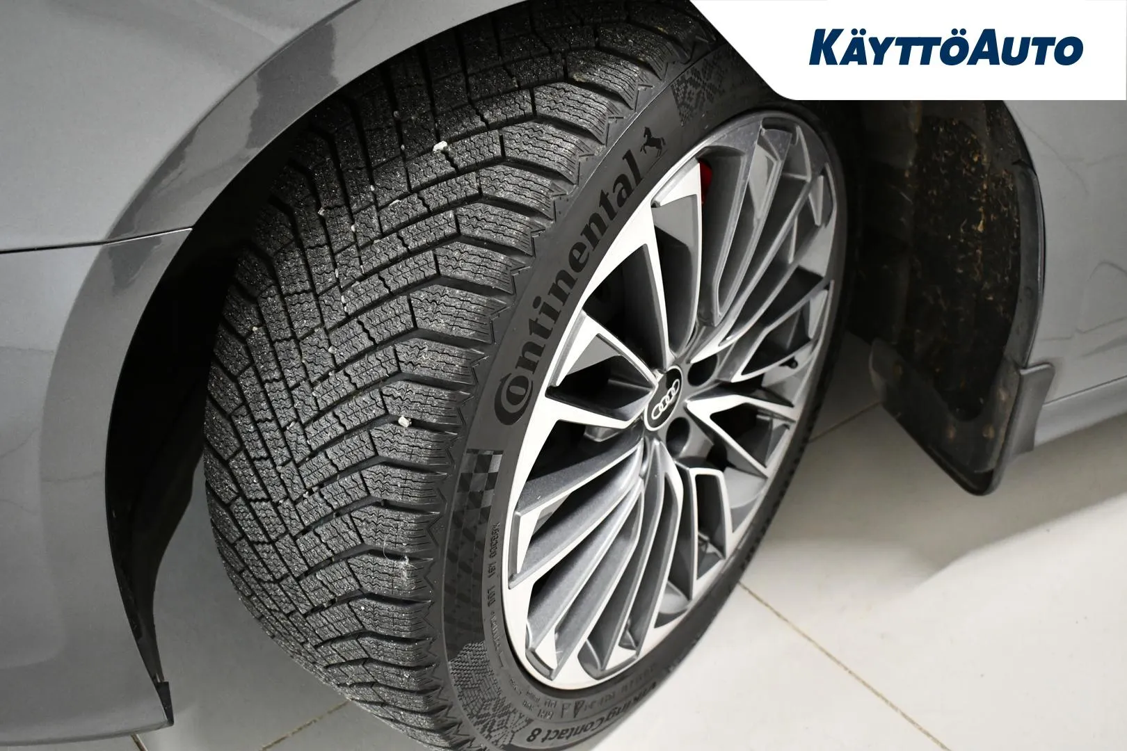 AUDI A6 KUH-813 carousel image