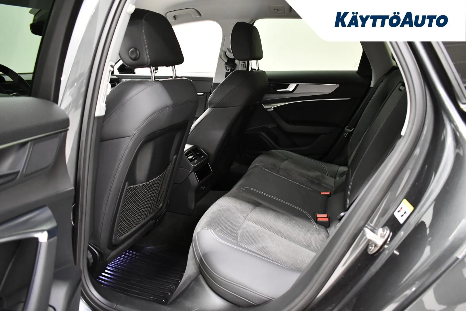 AUDI A6 KUH-813 carousel image