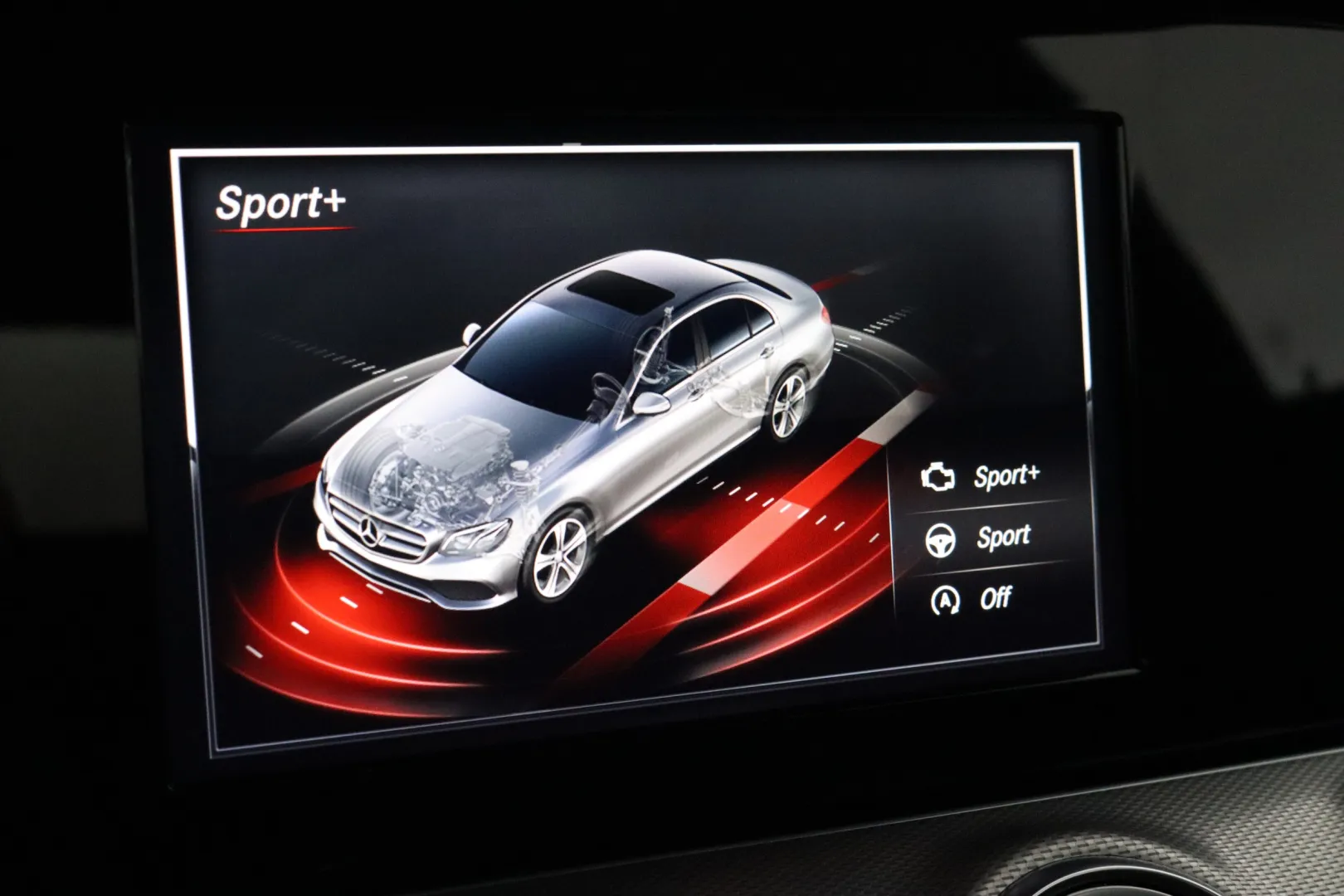 MERCEDES-BENZ E LON-216 carousel image