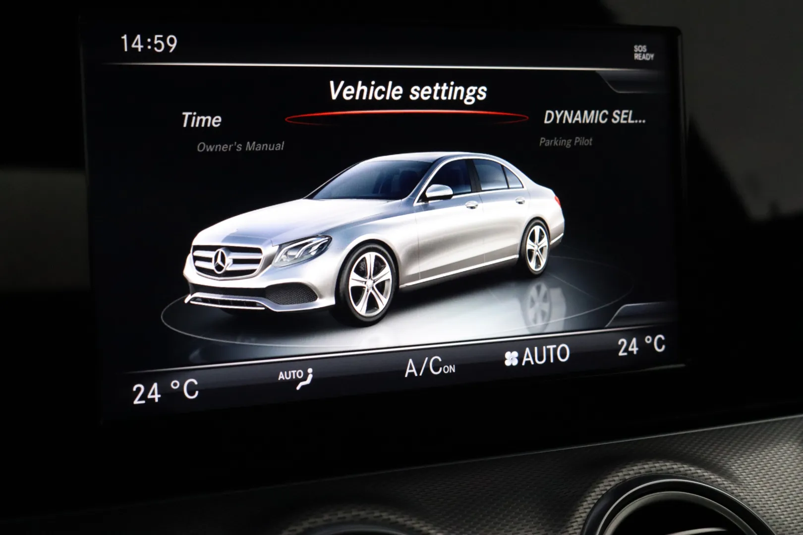 MERCEDES-BENZ E LON-216 carousel image