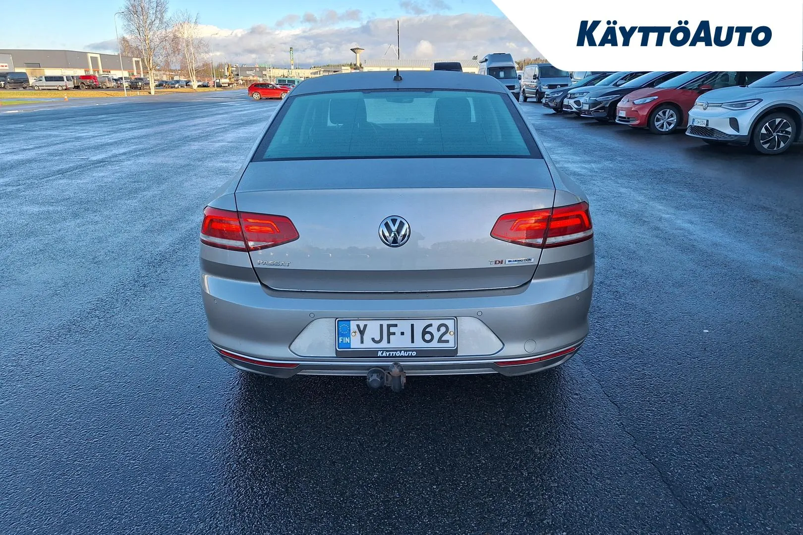 VOLKSWAGEN Passat YJF-162 carousel image
