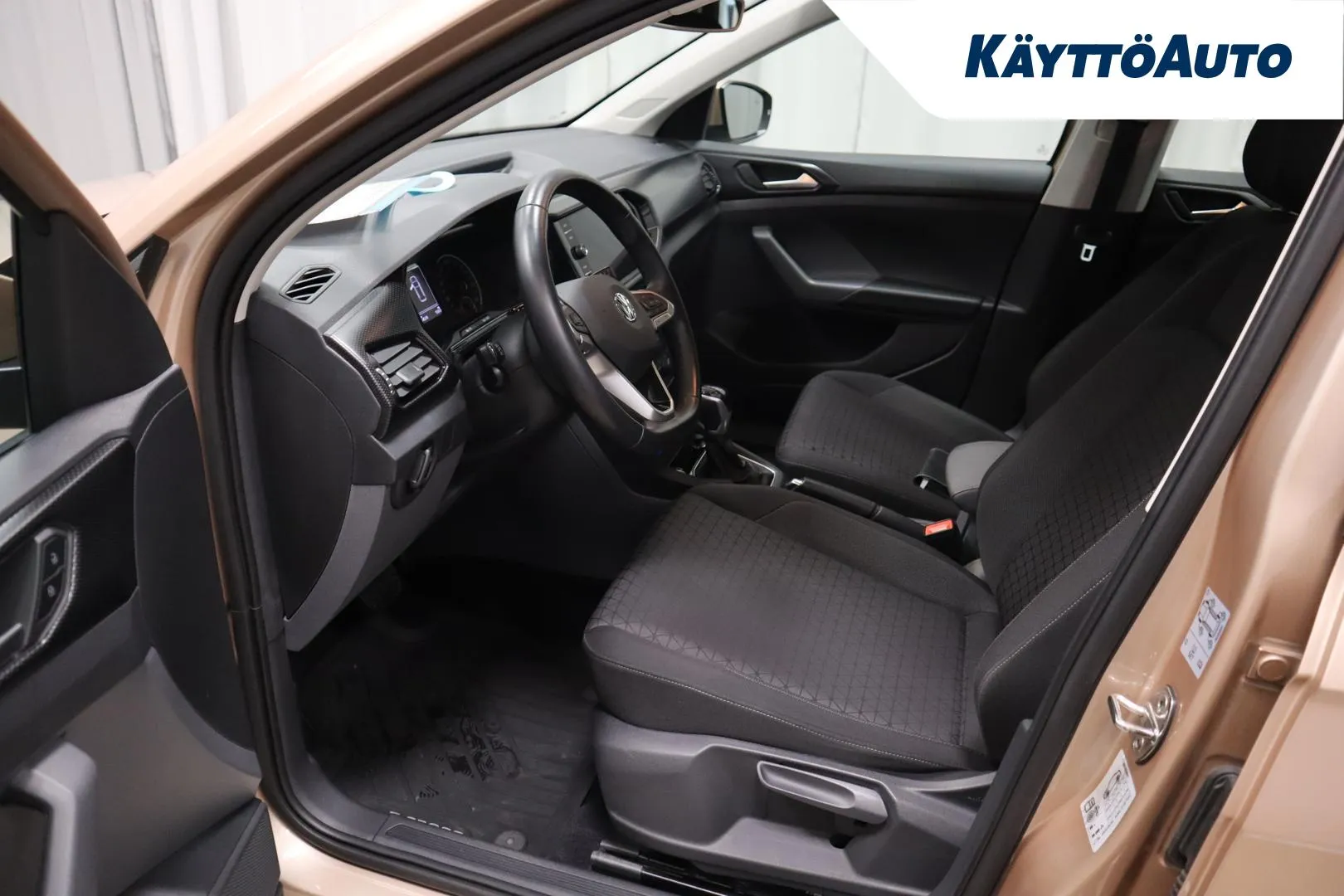 VOLKSWAGEN T-Cross IOX-991 carousel image