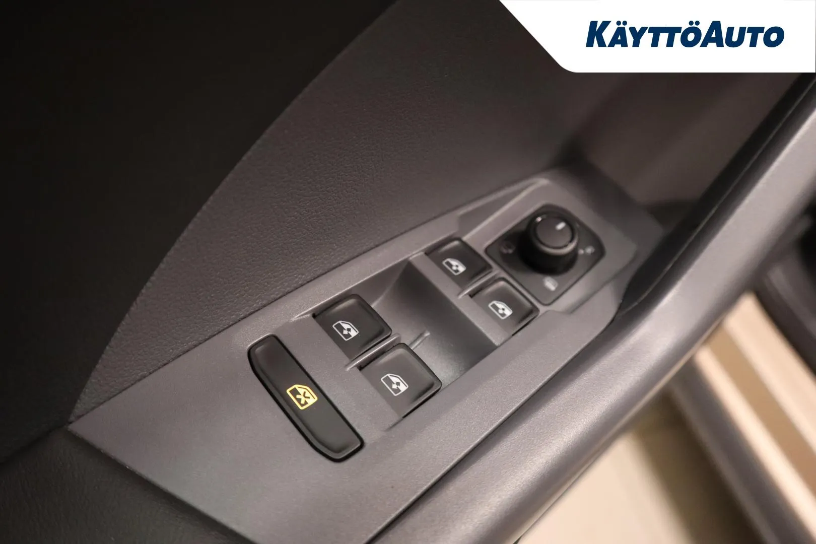 VOLKSWAGEN T-Cross IOX-991 carousel image