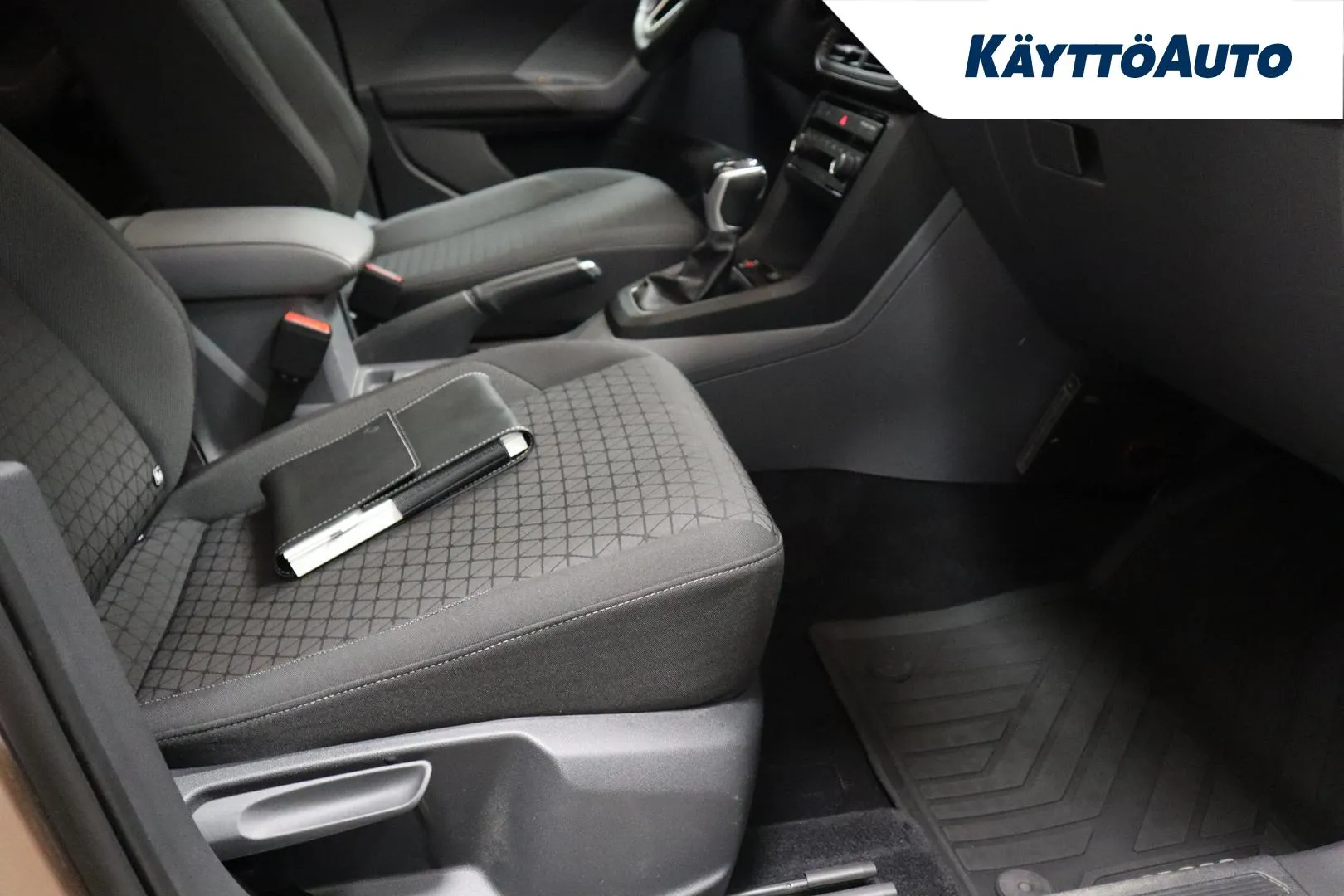 VOLKSWAGEN T-Cross IOX-991 carousel image