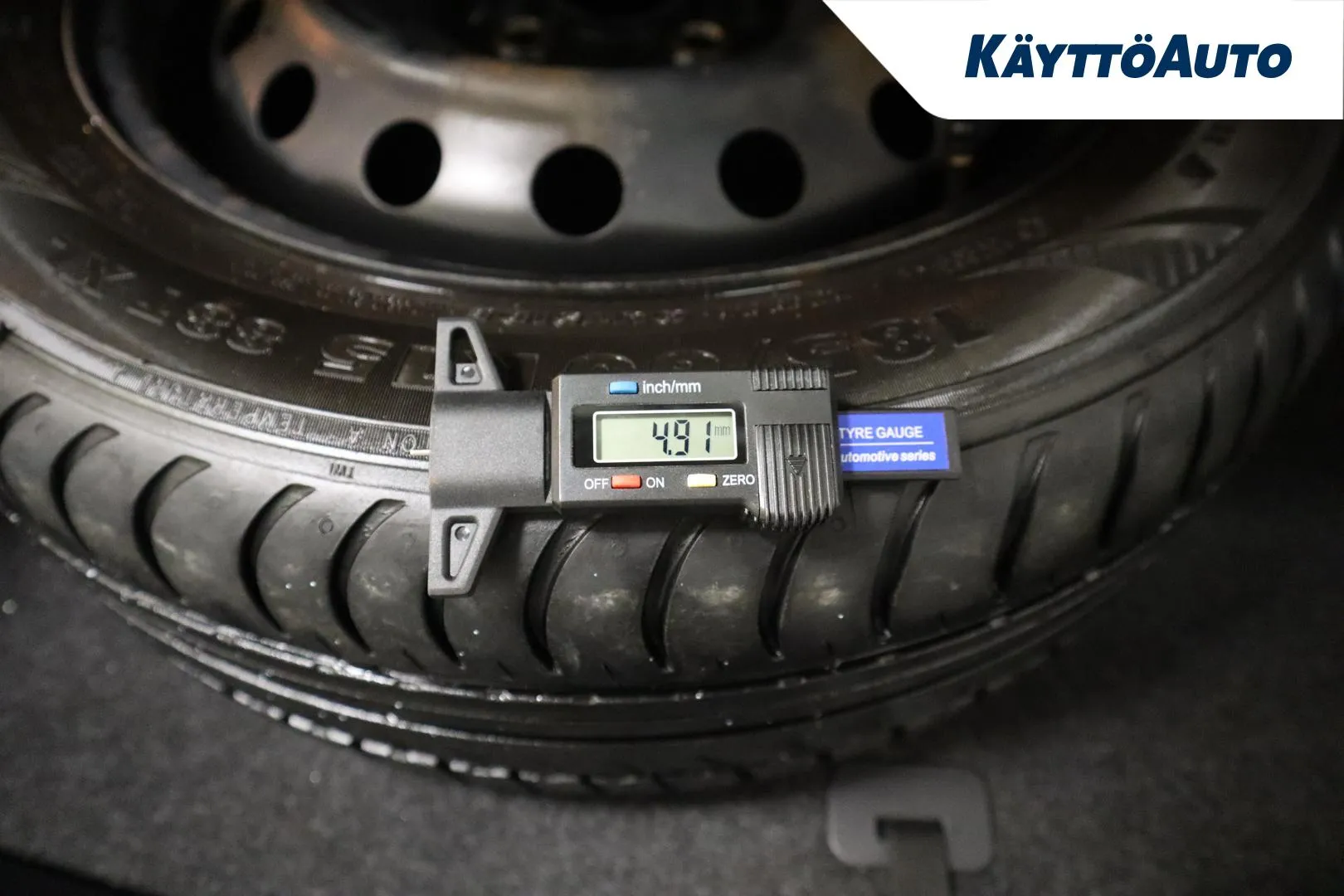 TOYOTA Yaris ZKB-933 carousel image