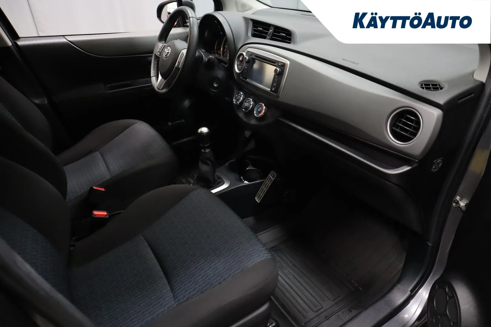 TOYOTA Yaris ZKB-933 carousel image