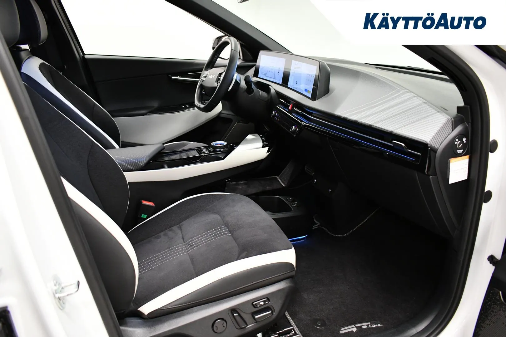 KIA EV6 XSL-857 carousel image