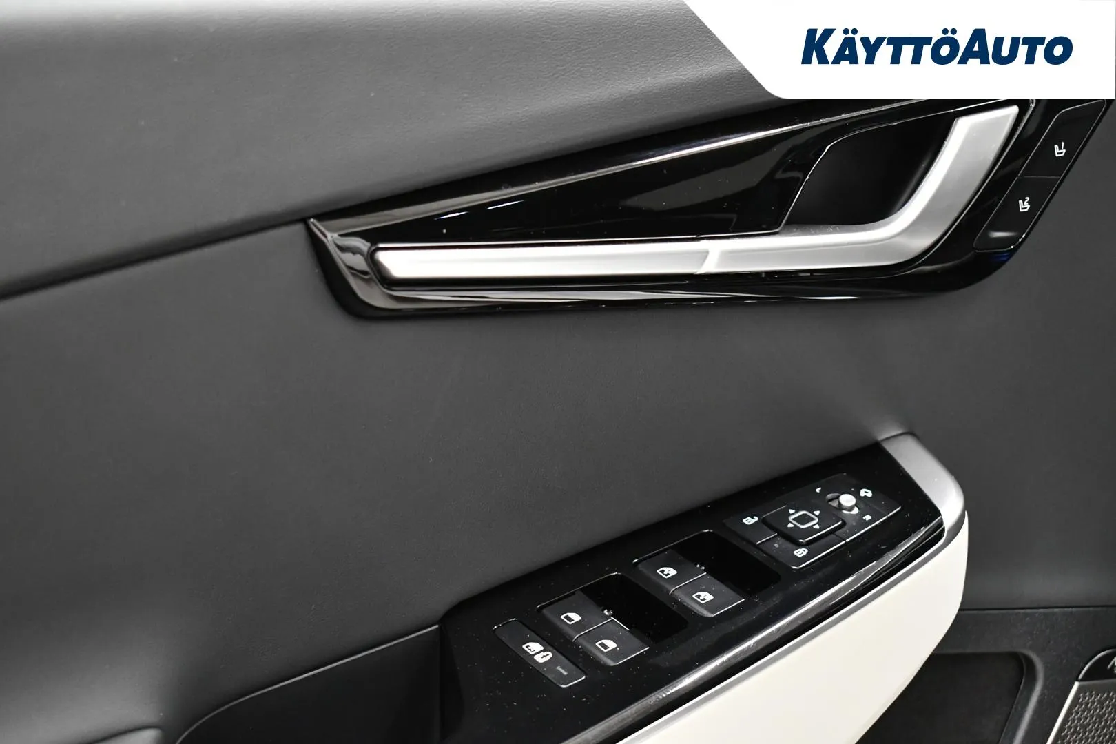 KIA EV6 XSL-857 carousel image