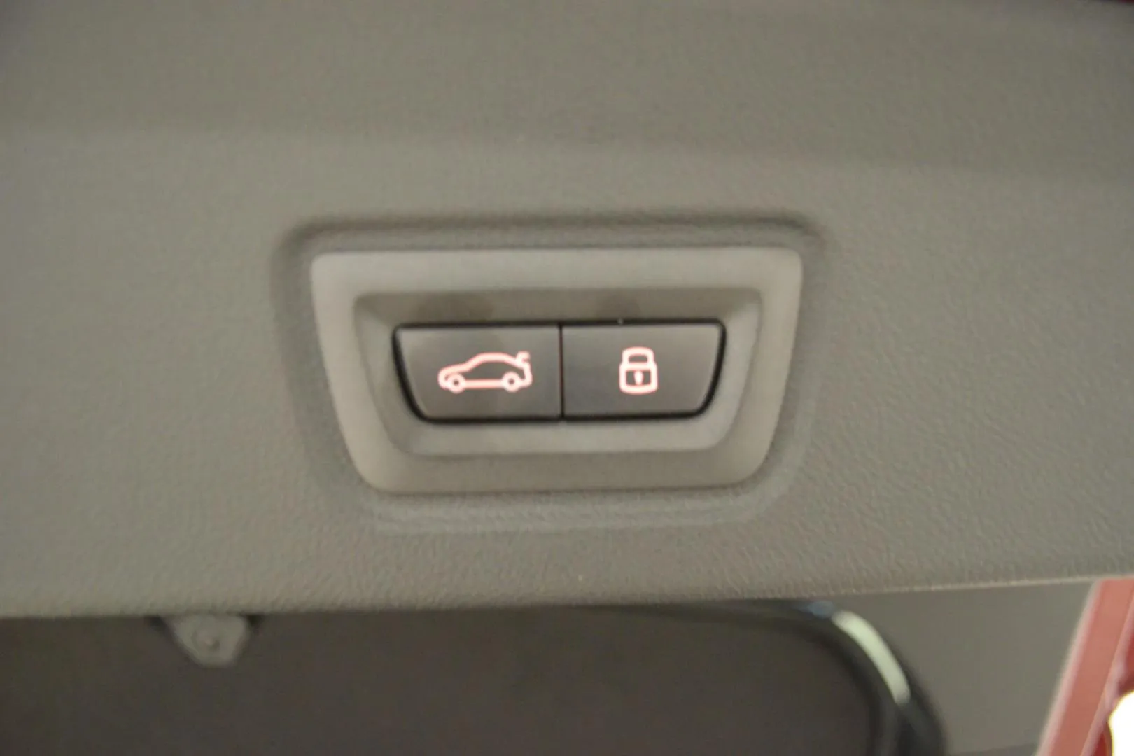 BMW i4 KXL-325 carousel image