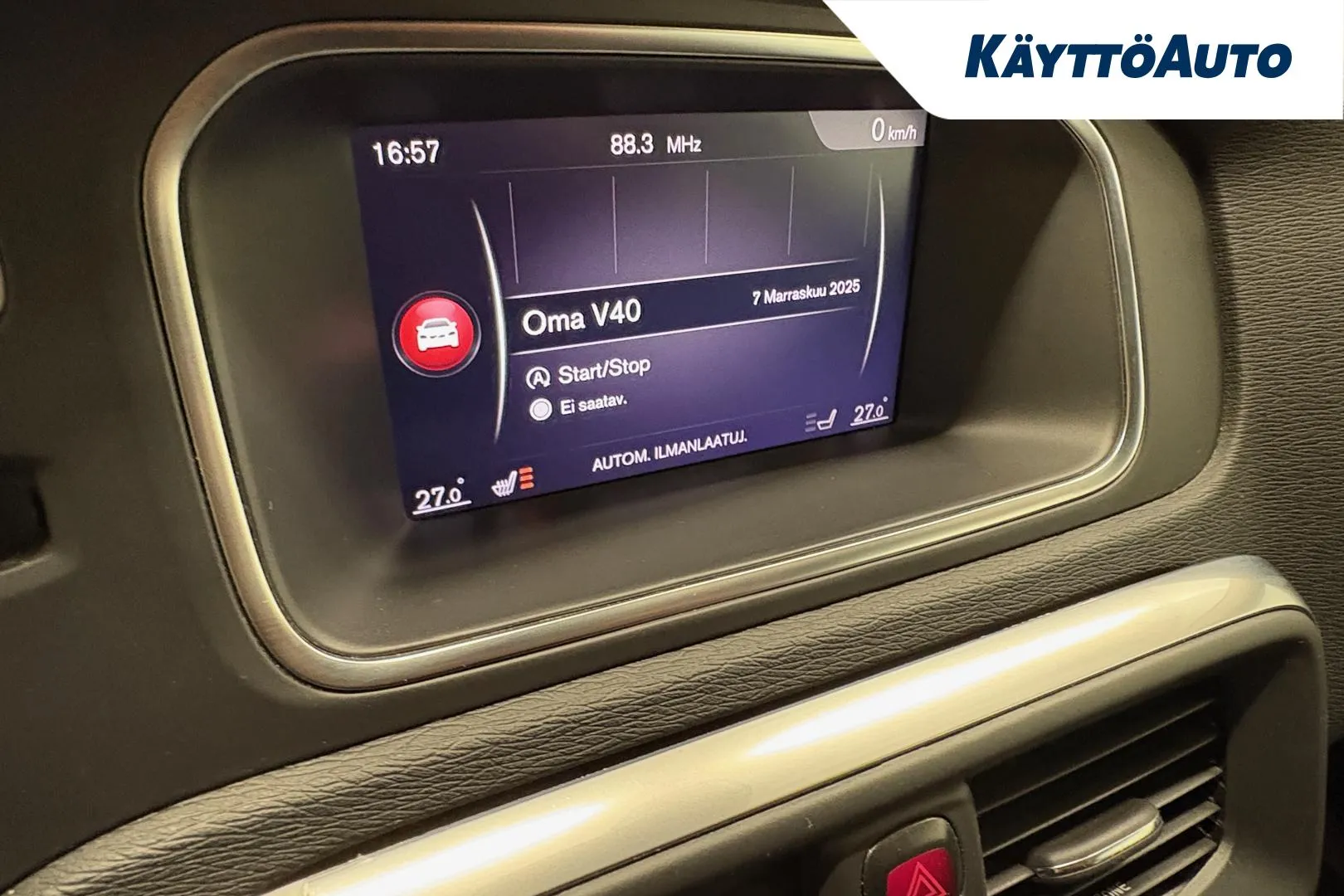 VOLVO V40 XOE-801 carousel image