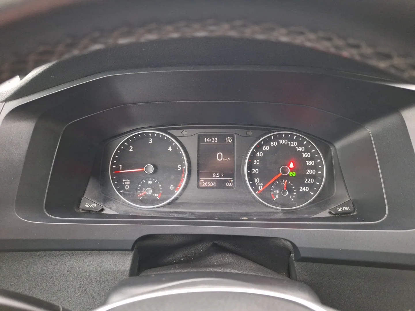 VOLKSWAGEN Transporter YLC-721 carousel image