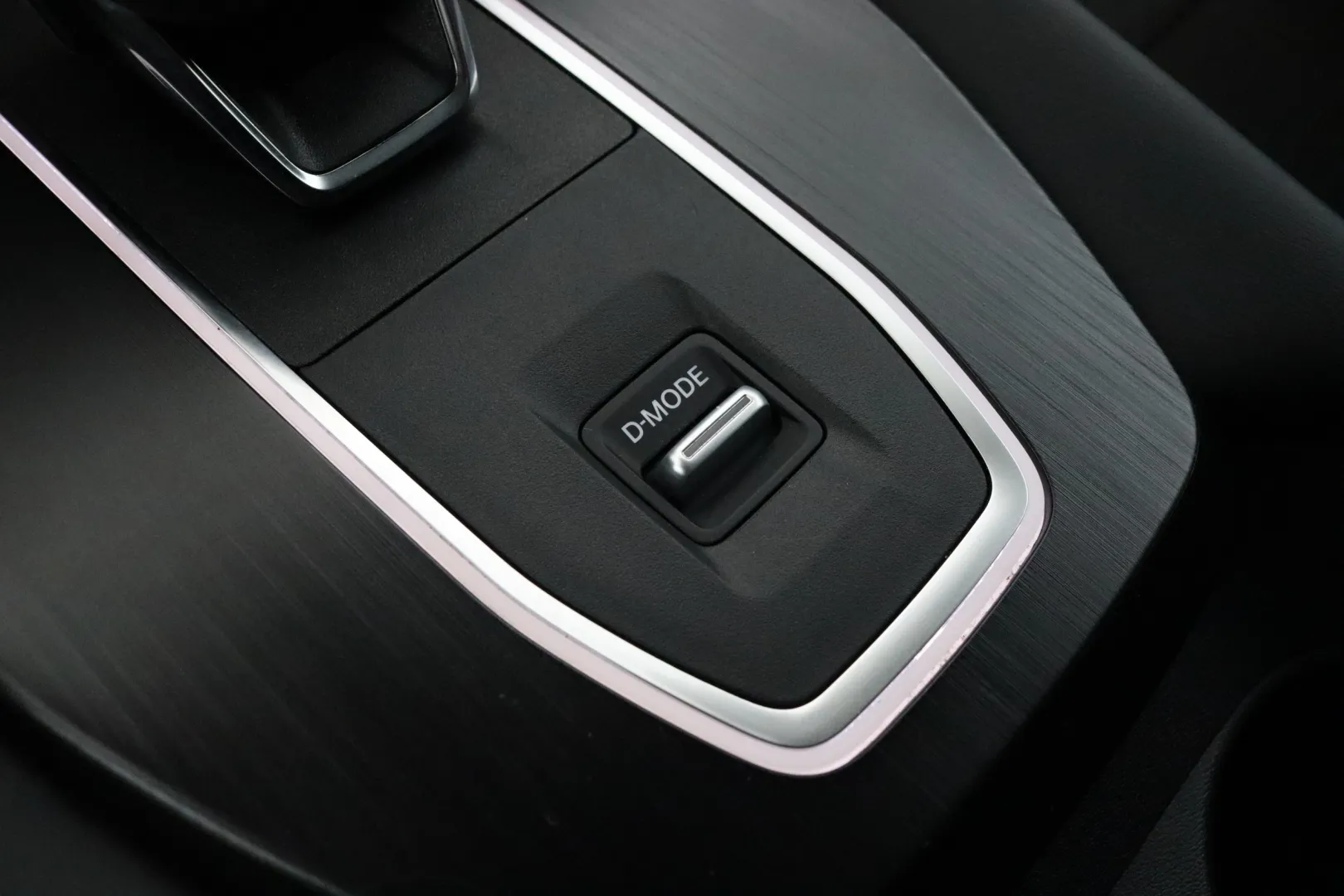 NISSAN Qashqai SOU-245 carousel image